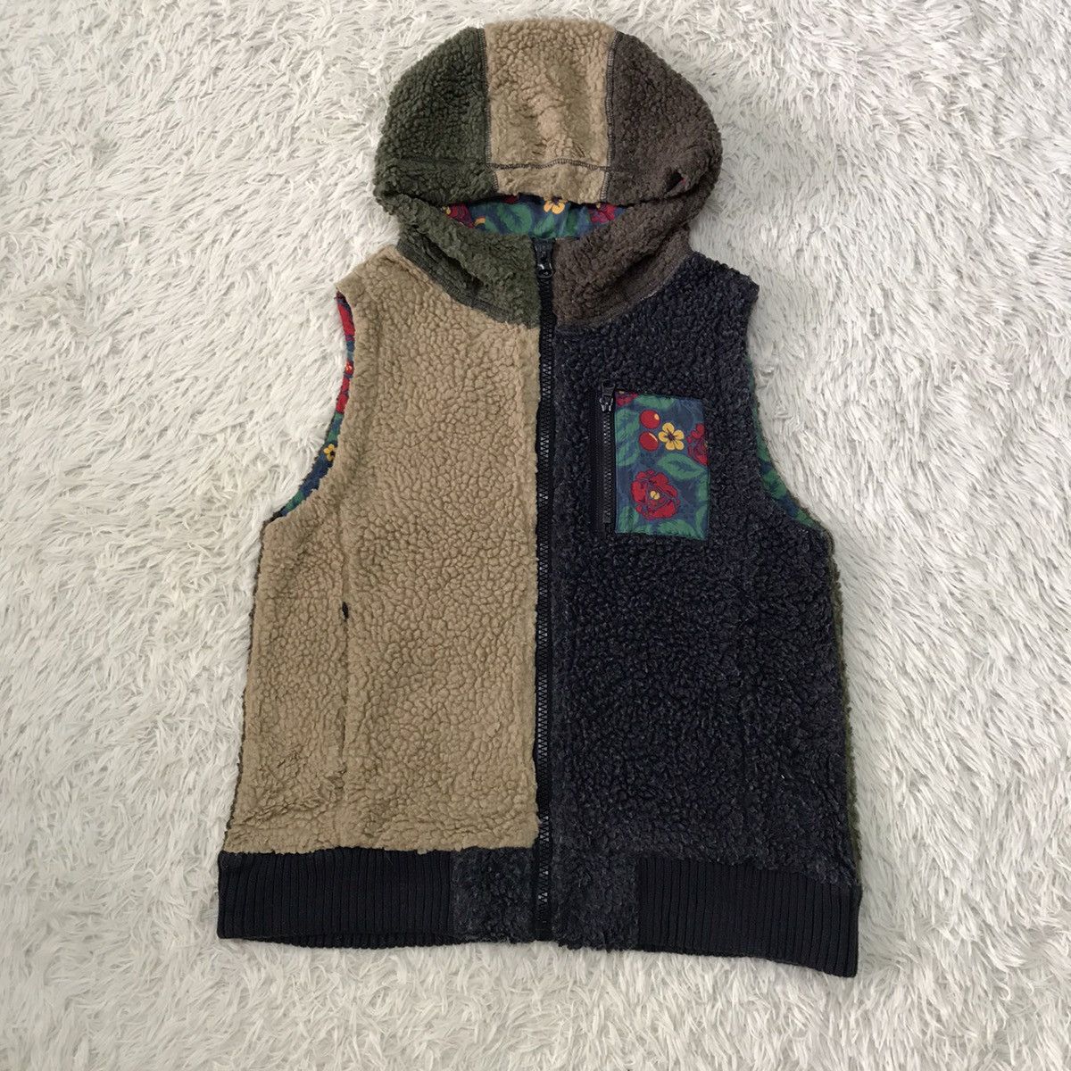 Japanese Brand Titicaca hoodie vest nice design Size US S / EU 44-46 / 1 - 18 Thumbnail