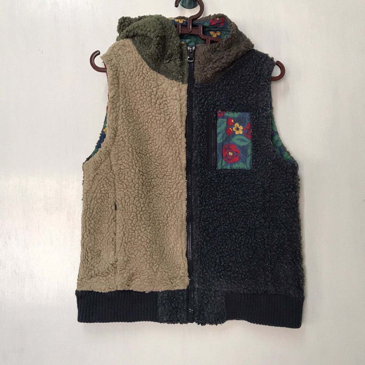 Japanese Brand Titicaca hoodie vest nice design Size US S / EU 44-46 / 1 - 1 Thumbnail