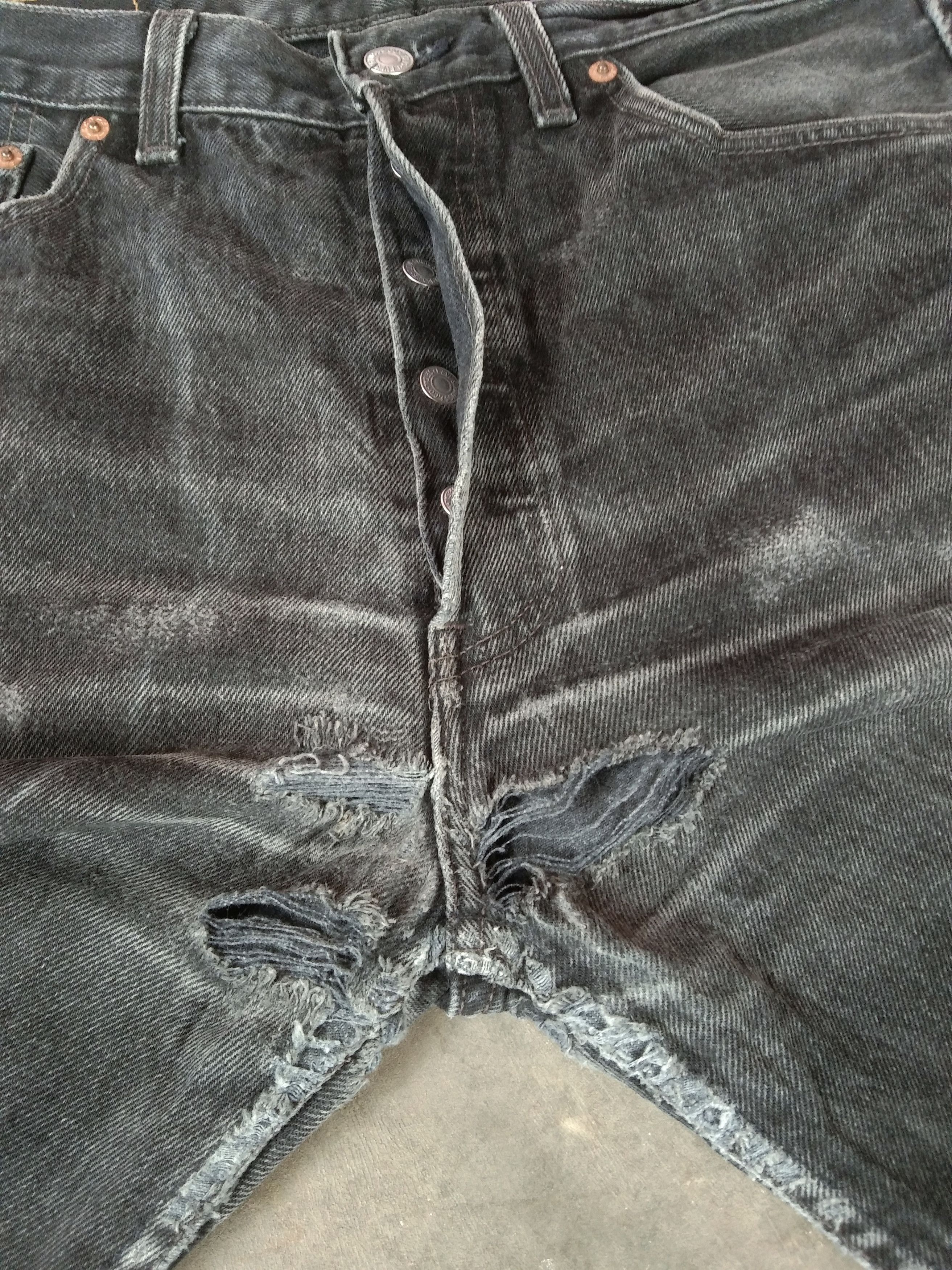 Levi's 90s Vintage Levi's 501 Made In USA Distressed Jeans 33x30 Size US 33 - 5 Thumbnail
