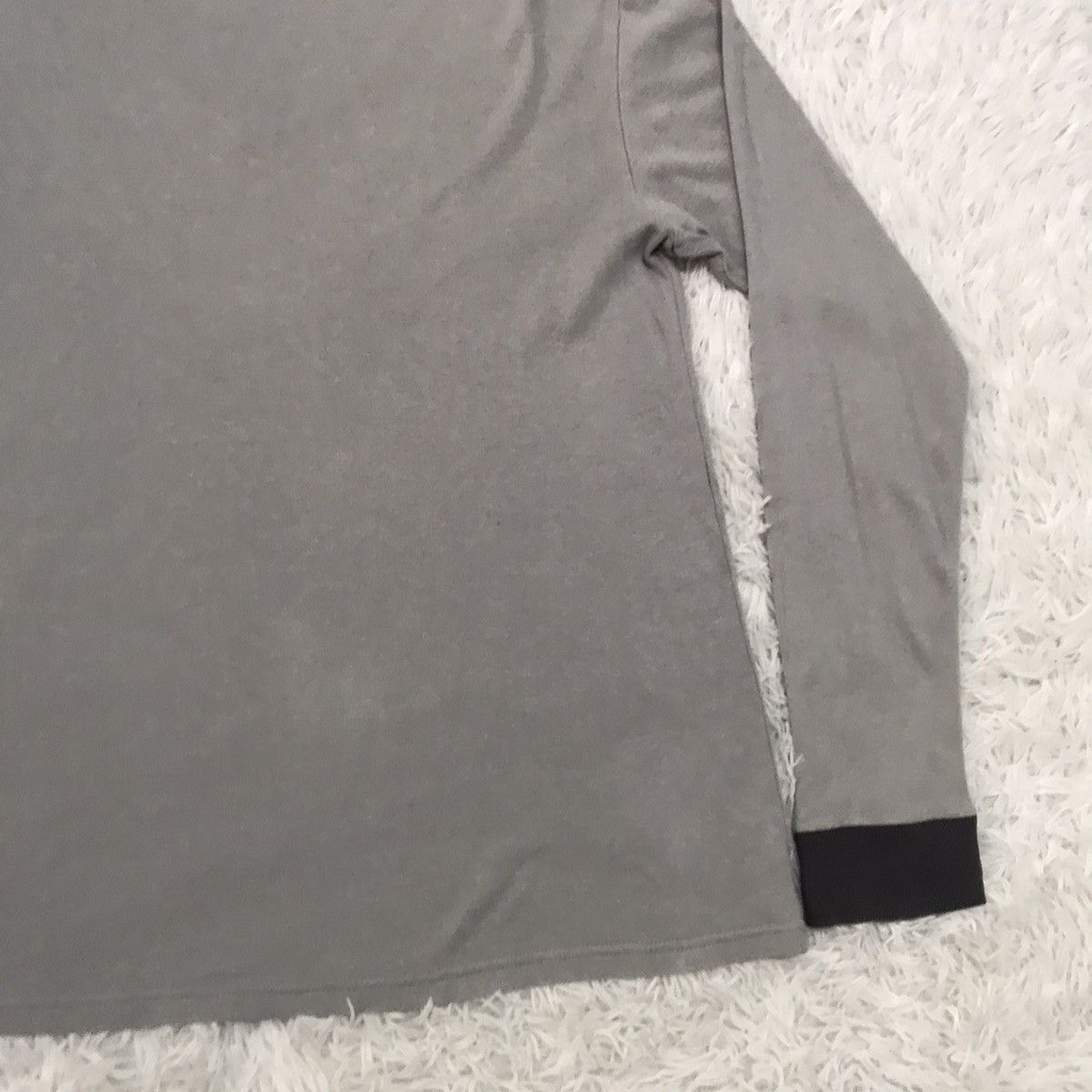Emporio Armani Emporia Armani long sleeves Size US M / EU 48-50 / 2 - 15 Thumbnail