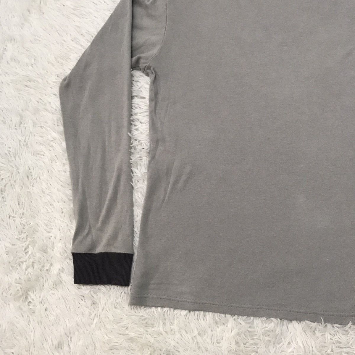 Emporio Armani Emporia Armani long sleeves Size US M / EU 48-50 / 2 - 14 Thumbnail