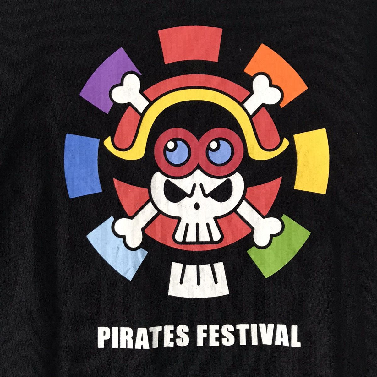 Anime Rare uniqlo x one piece pirates festival tshirt Size US M / EU 48-50 / 2 - 6 Thumbnail
