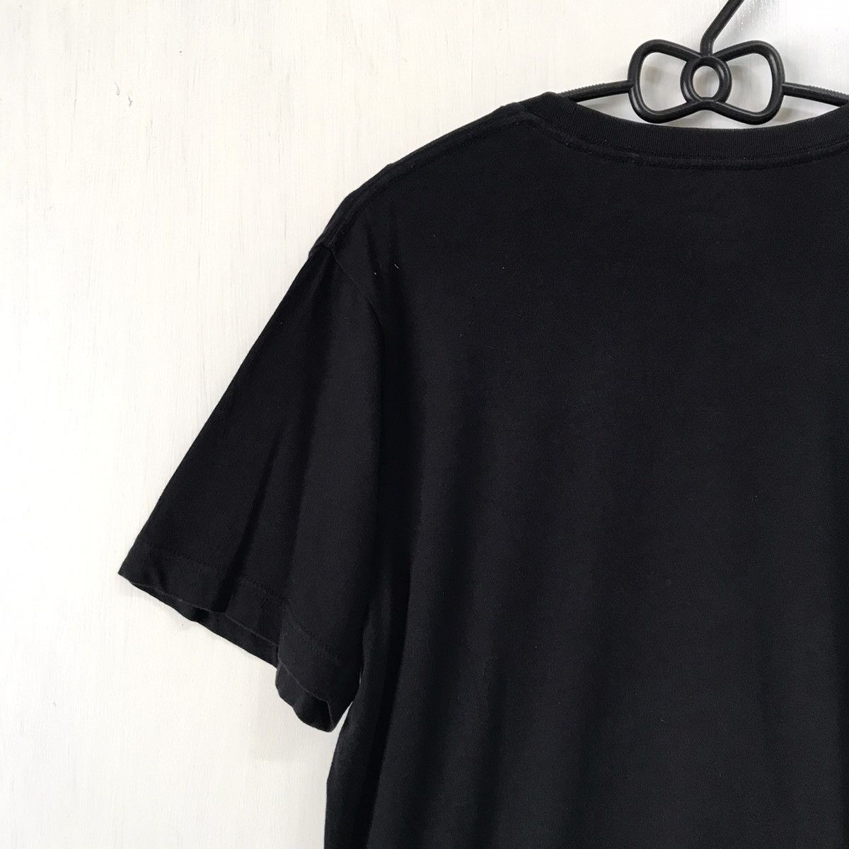Anime Rare uniqlo x one piece pirates festival tshirt Size US M / EU 48-50 / 2 - 8 Thumbnail