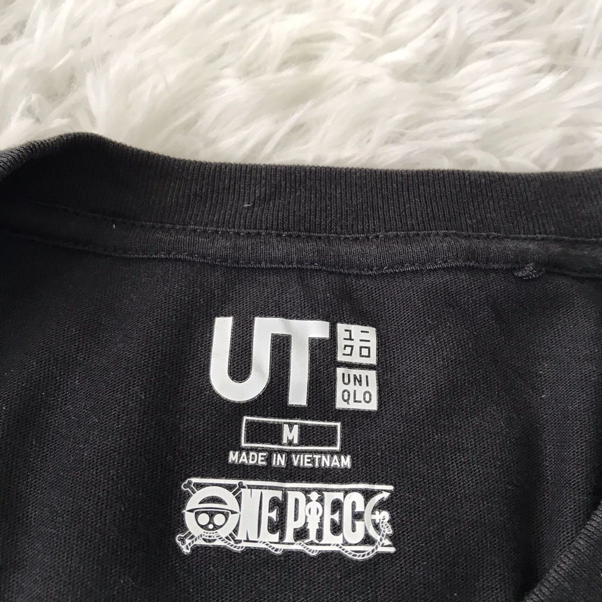 Anime Rare uniqlo x one piece pirates festival tshirt Size US M / EU 48-50 / 2 - 11 Thumbnail