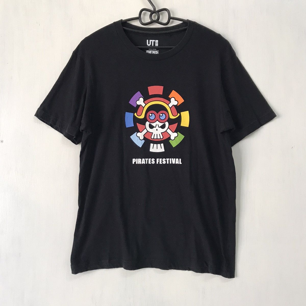 Anime Rare uniqlo x one piece pirates festival tshirt Size US M / EU 48-50 / 2 - 1 Thumbnail