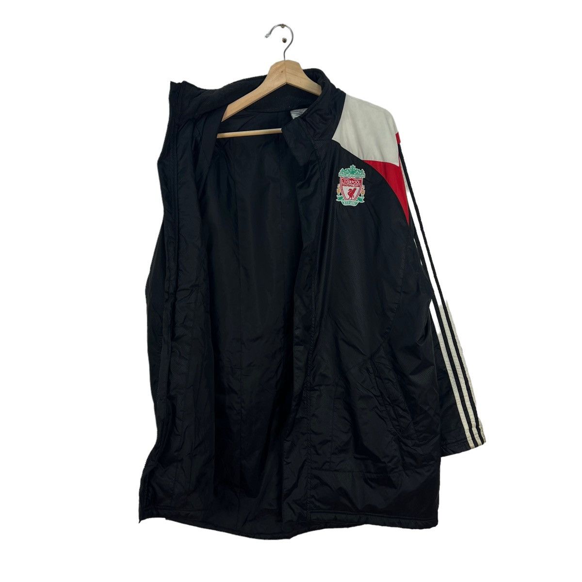 Adidas VINTAGE COACH JACKET ADIDAS LIVERPOOL CARLSBERG BIG LOGO Size US M / EU 48-50 / 2 - 4 Thumbnail