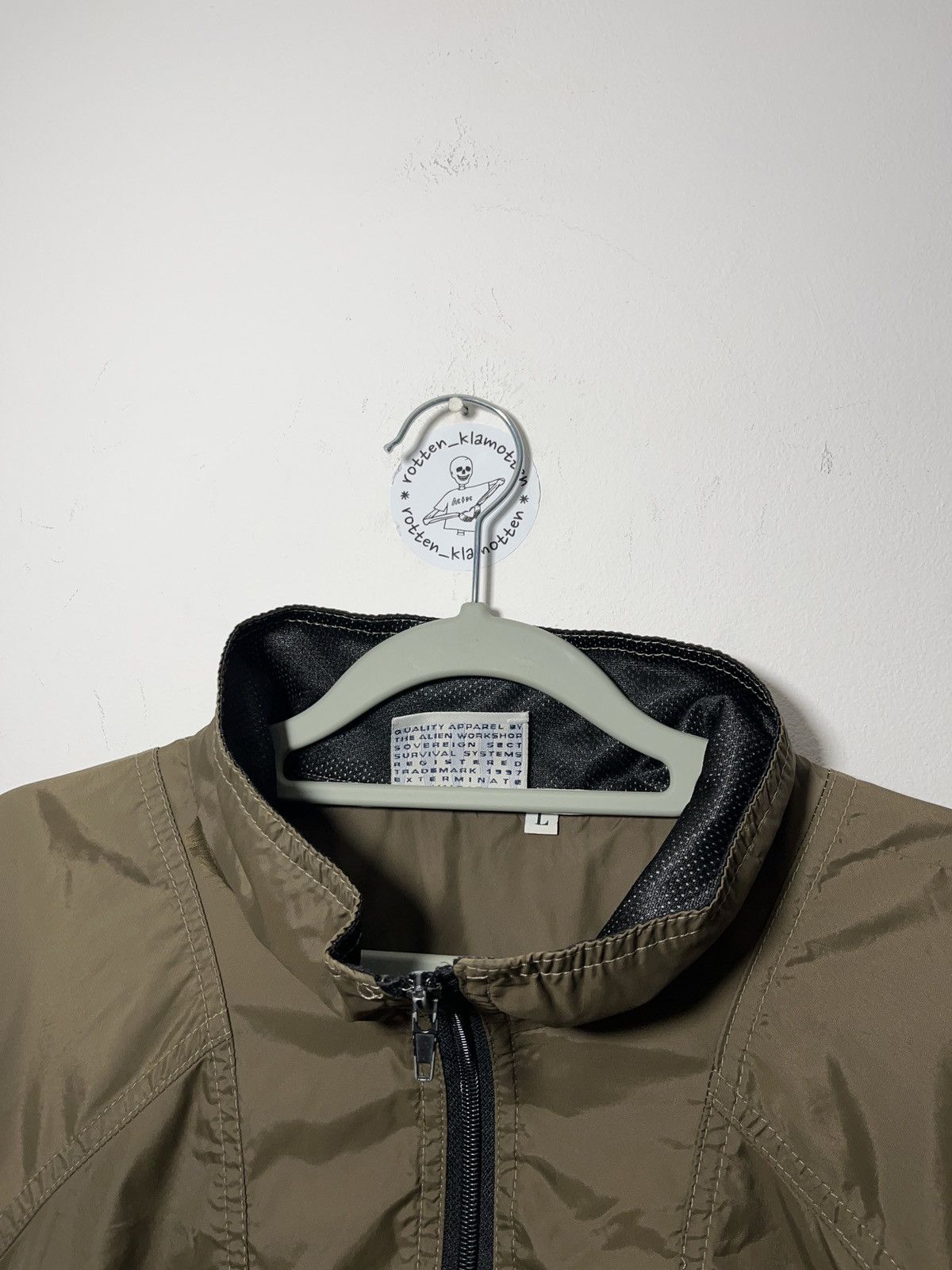 Vintage 1990s alien workshop anorak windbreaker jacket vintage skate Size US L / EU 52-54 / 3 - 5 Thumbnail