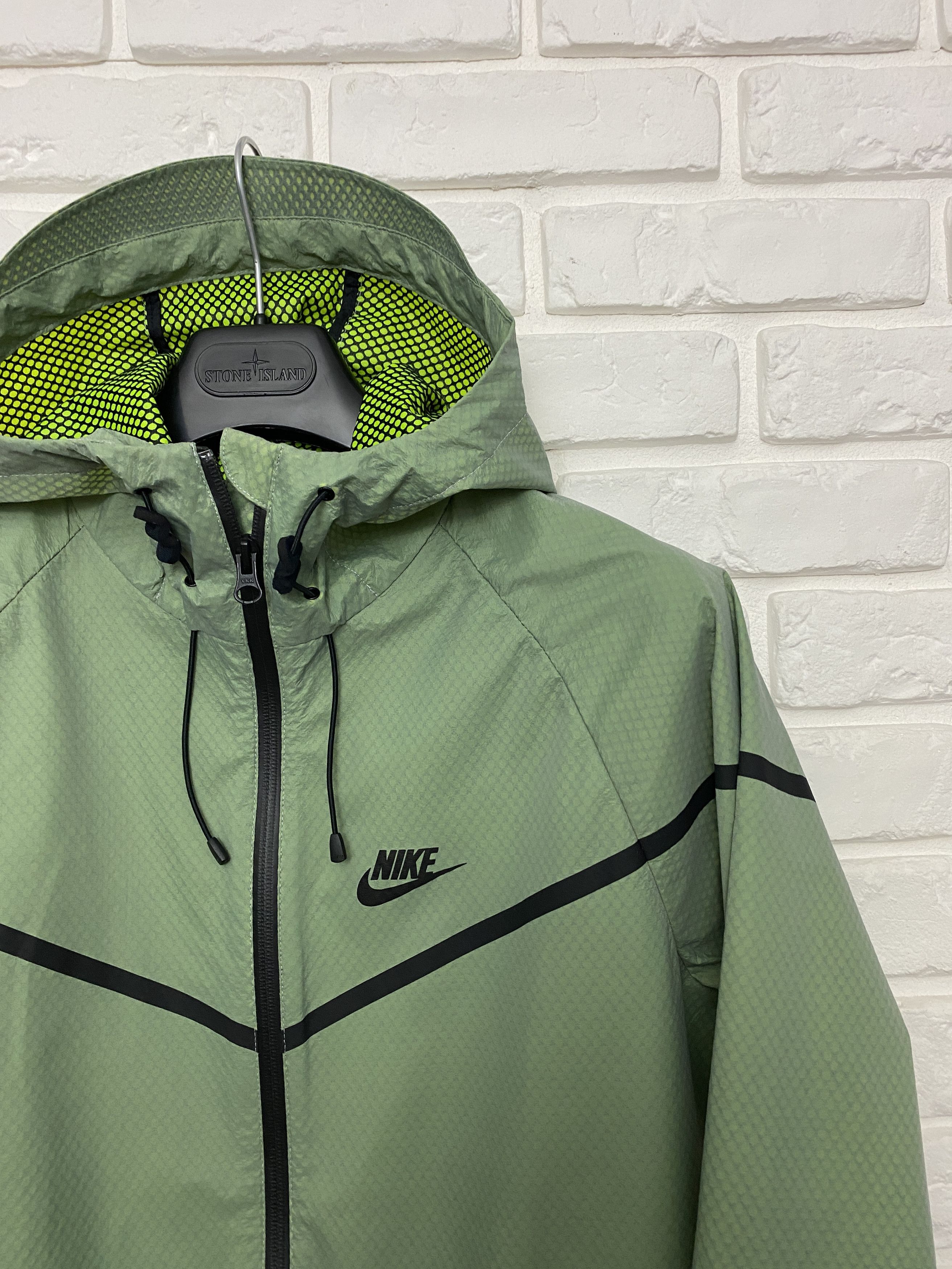 Nike Nike Sportswear Tech Windrunner Jacket Windbreaker SIze S Size US S / EU 44-46 / 1 - 3 Thumbnail