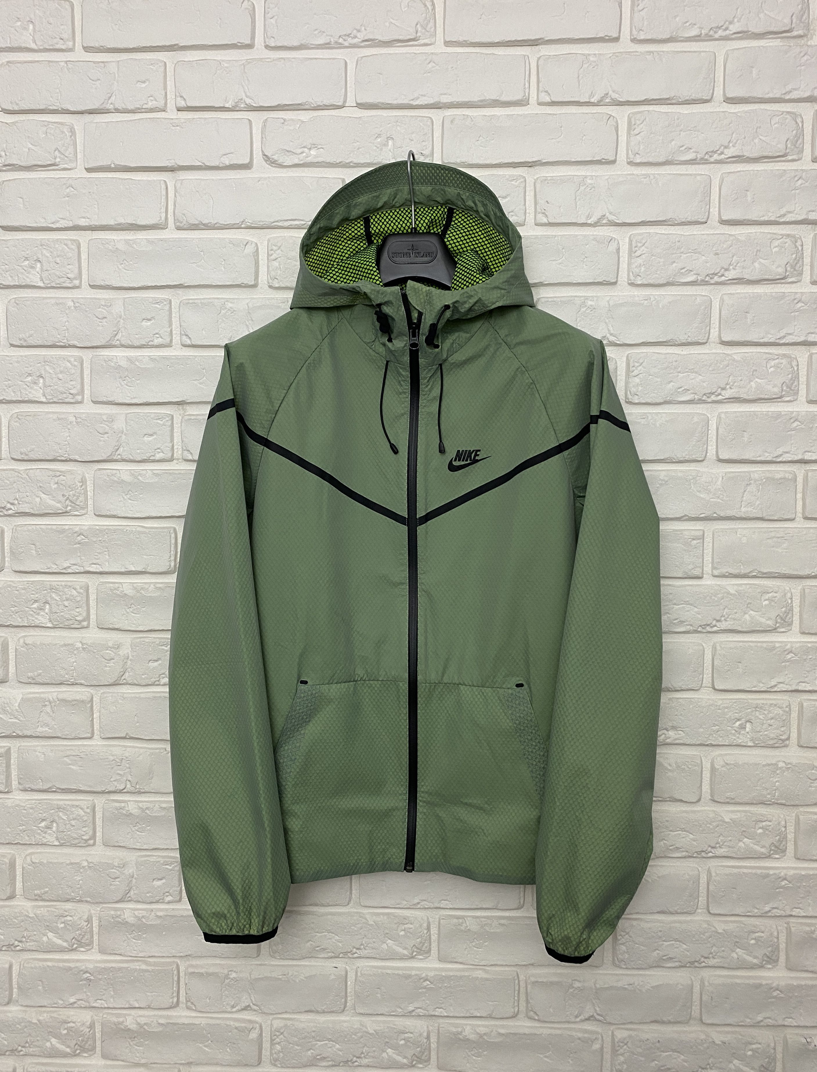 Nike Nike Sportswear Tech Windrunner Jacket Windbreaker SIze S Size US S / EU 44-46 / 1 - 1 Thumbnail