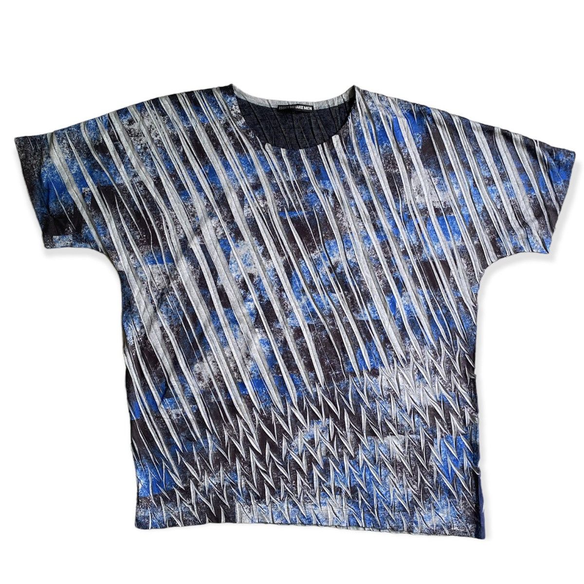 image of Issey Miyake Ss18 Wrinkle Pleated T Shirt in Blue, Men's (Size Medium)