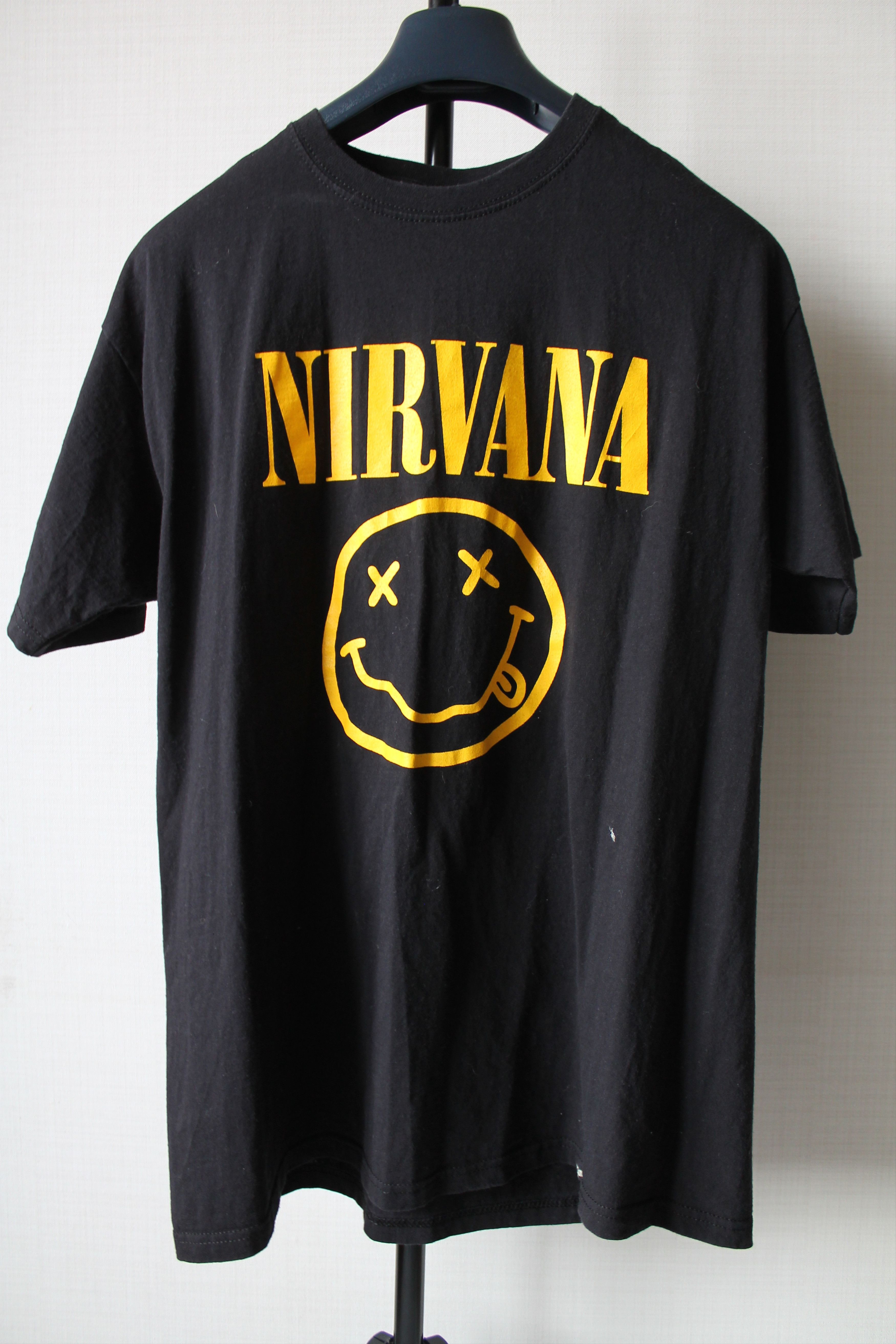 Band Tees Nirvana t shirt black band smile Size US L / EU 52-54 / 3 - 4 Thumbnail