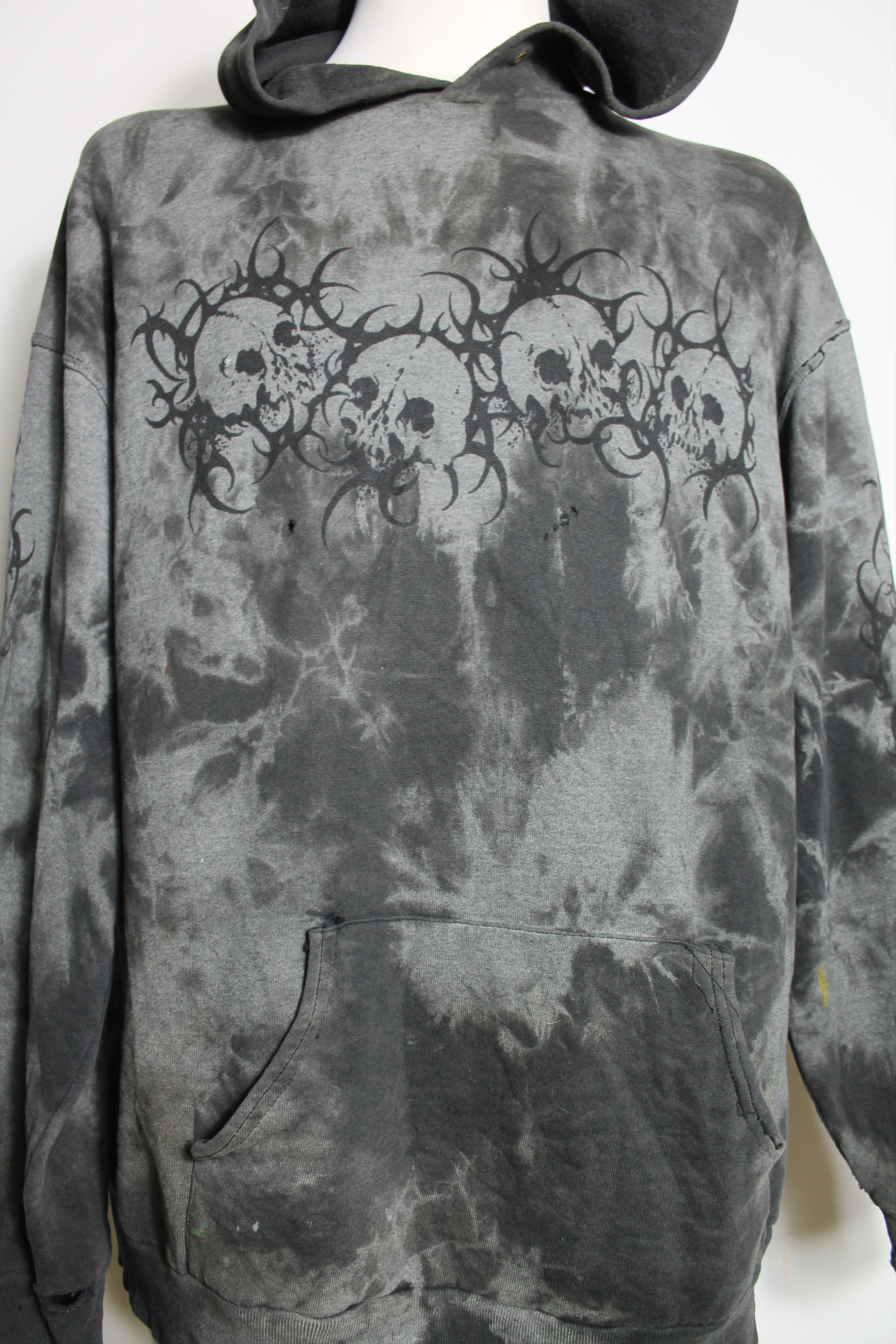 Other vintage Skulls TRASHED hoodie worn faded Black / gray Size US XXL / EU 58 / 5 - 7 Thumbnail