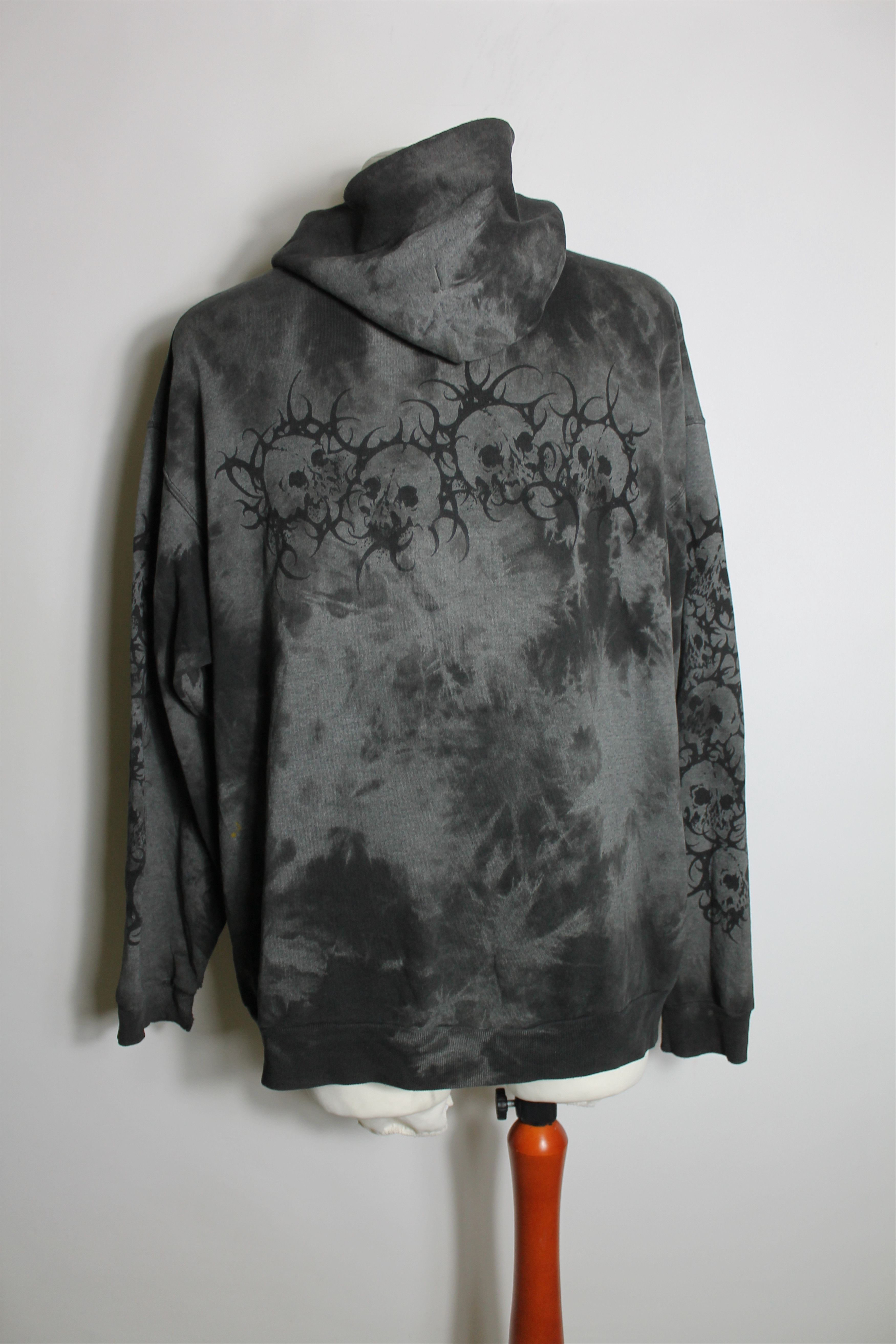 Other vintage Skulls TRASHED hoodie worn faded Black / gray Size US XXL / EU 58 / 5 - 10 Thumbnail