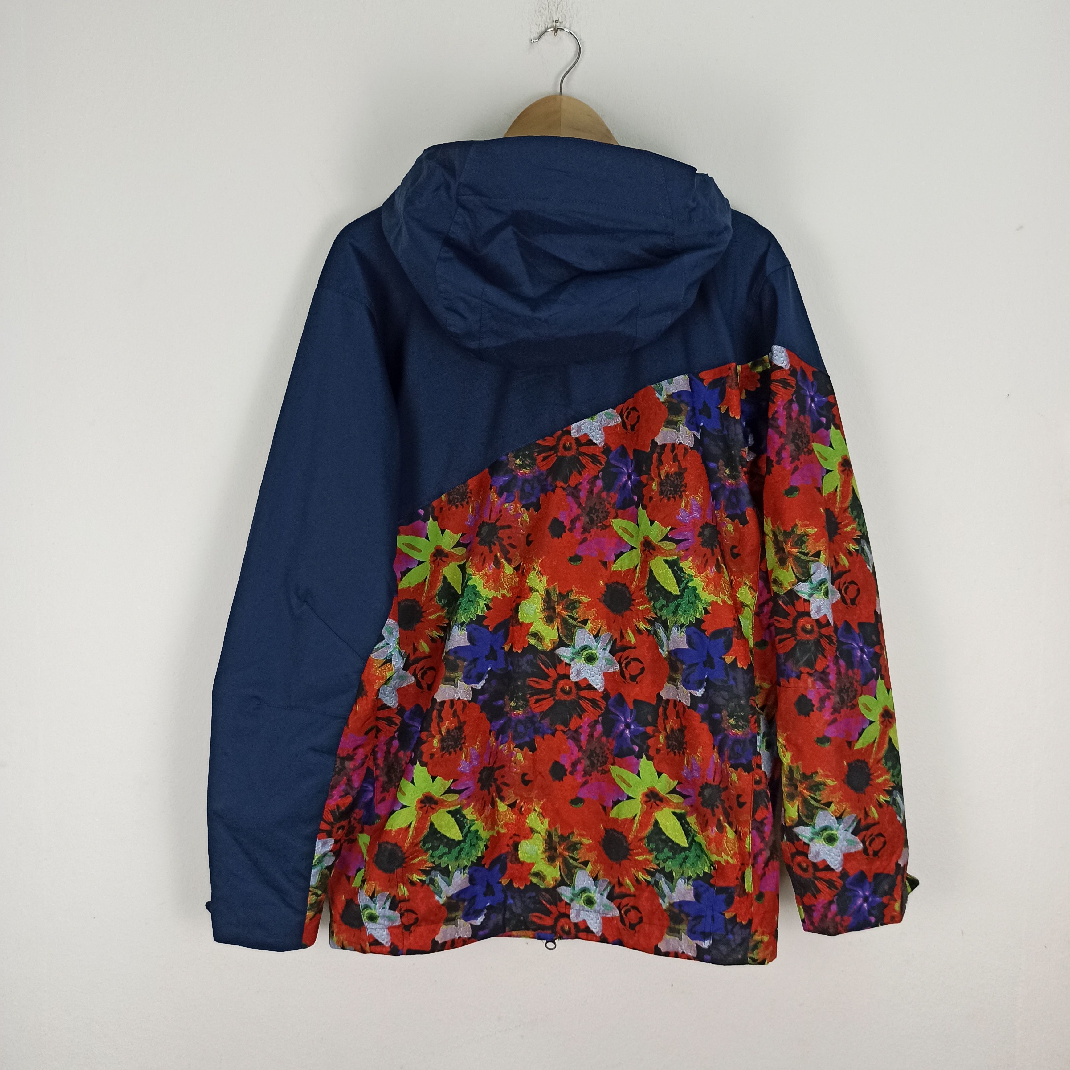 Japanese Brand MISTRAL SPORTSWEAR VINTAGE WINTER FLORAL SKI JACKET Size US M / EU 48-50 / 2 - 12 Thumbnail