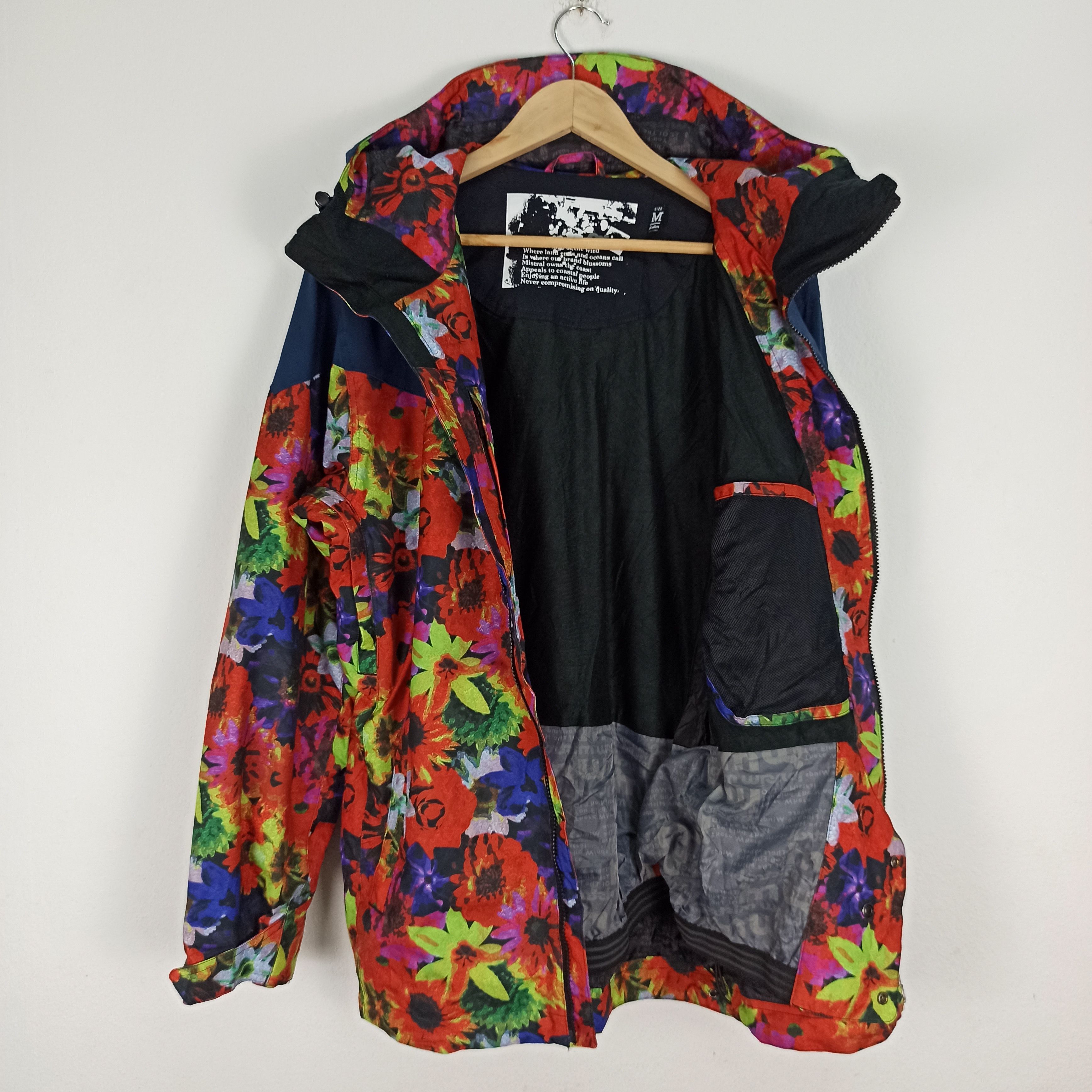 Japanese Brand MISTRAL SPORTSWEAR VINTAGE WINTER FLORAL SKI JACKET Size US M / EU 48-50 / 2 - 13 Thumbnail