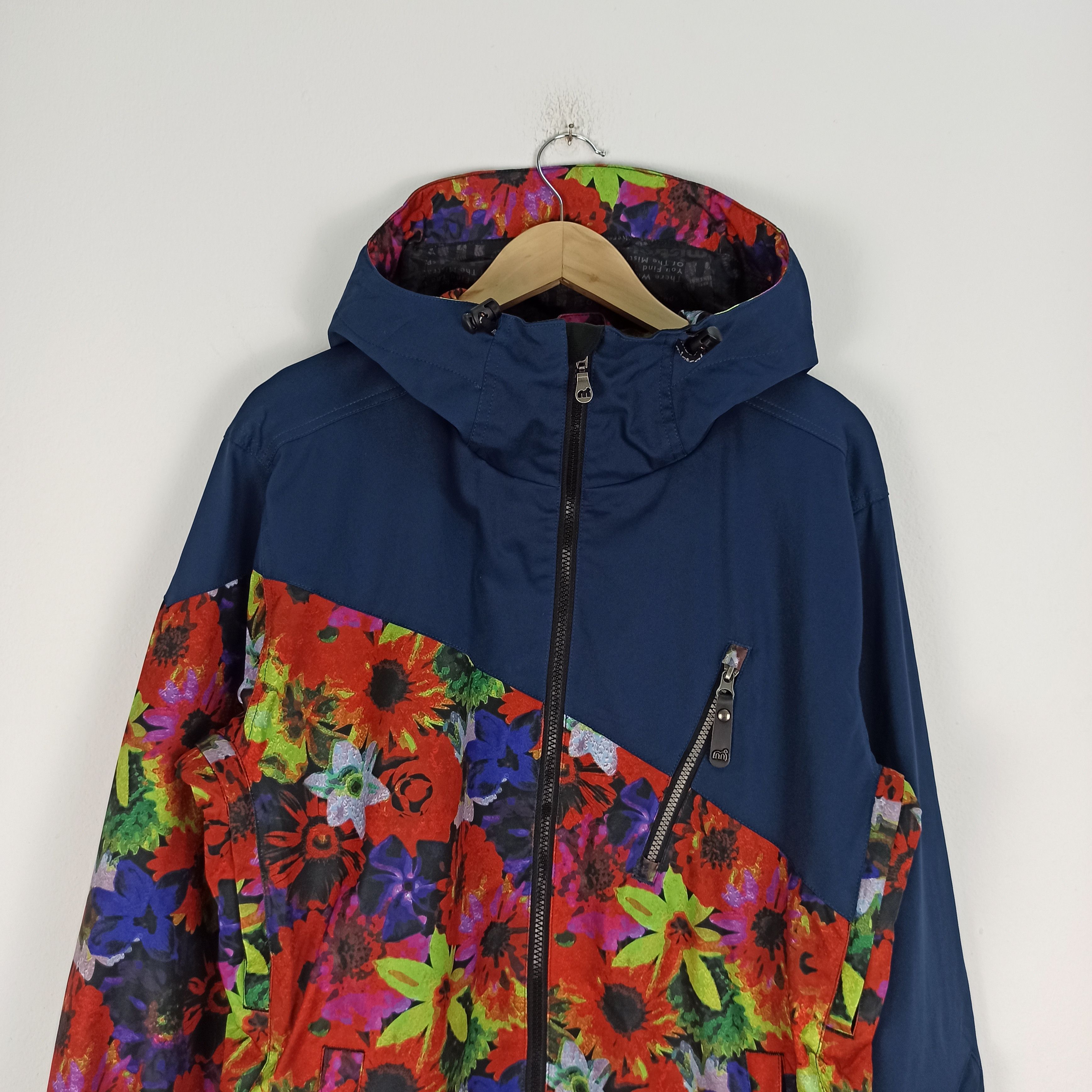 Japanese Brand MISTRAL SPORTSWEAR VINTAGE WINTER FLORAL SKI JACKET Size US M / EU 48-50 / 2 - 4 Thumbnail