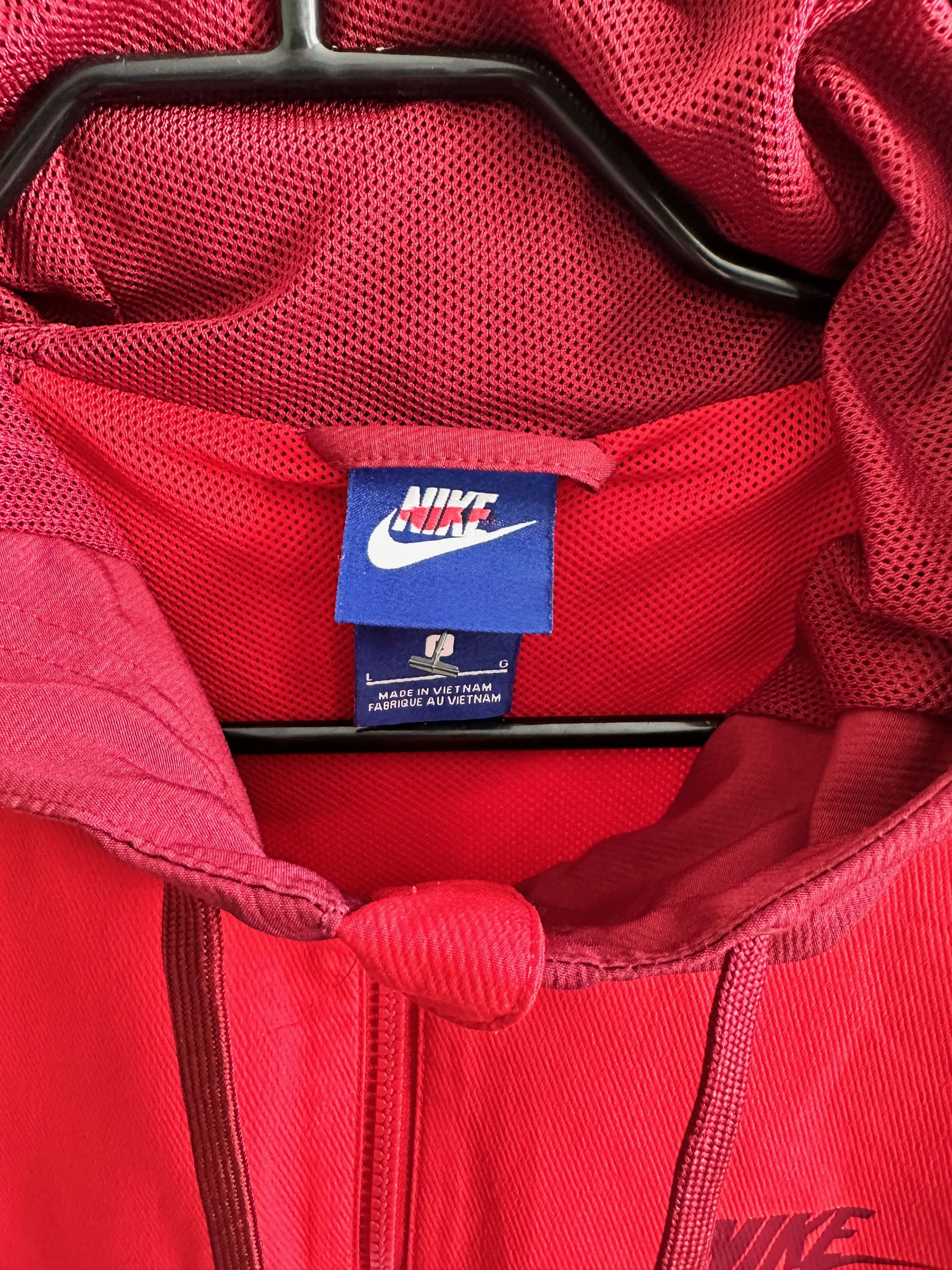 Nike Nike red hooded zipper light jacket windbreaker Size US L / EU 52-54 / 3 - 3 Thumbnail
