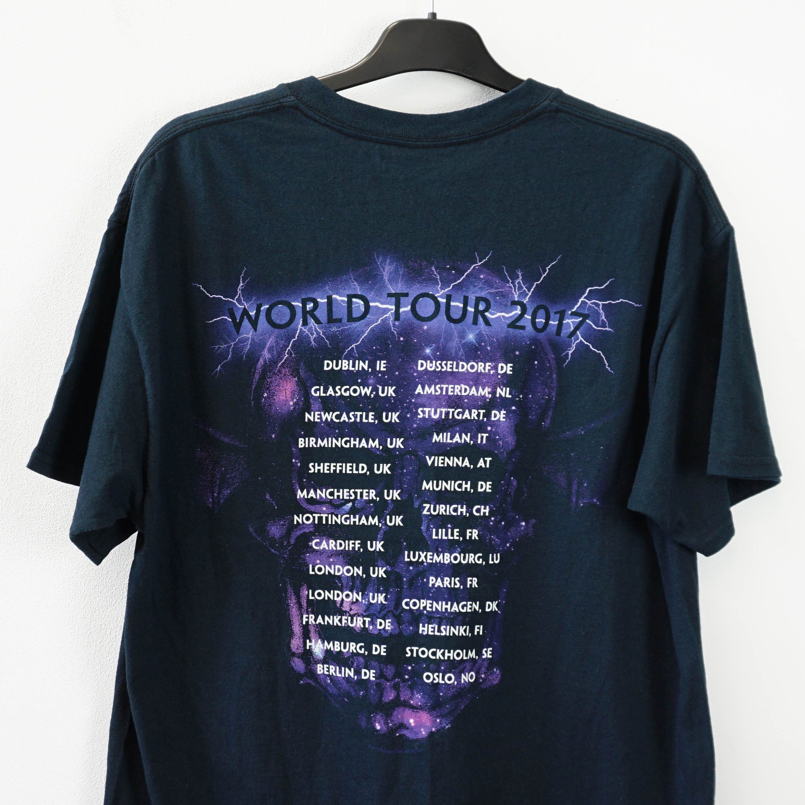 Band Tees Avenged Sevenfold World Tour 2017 Graphic Tee Size US L / EU 52-54 / 3 - 3 Thumbnail