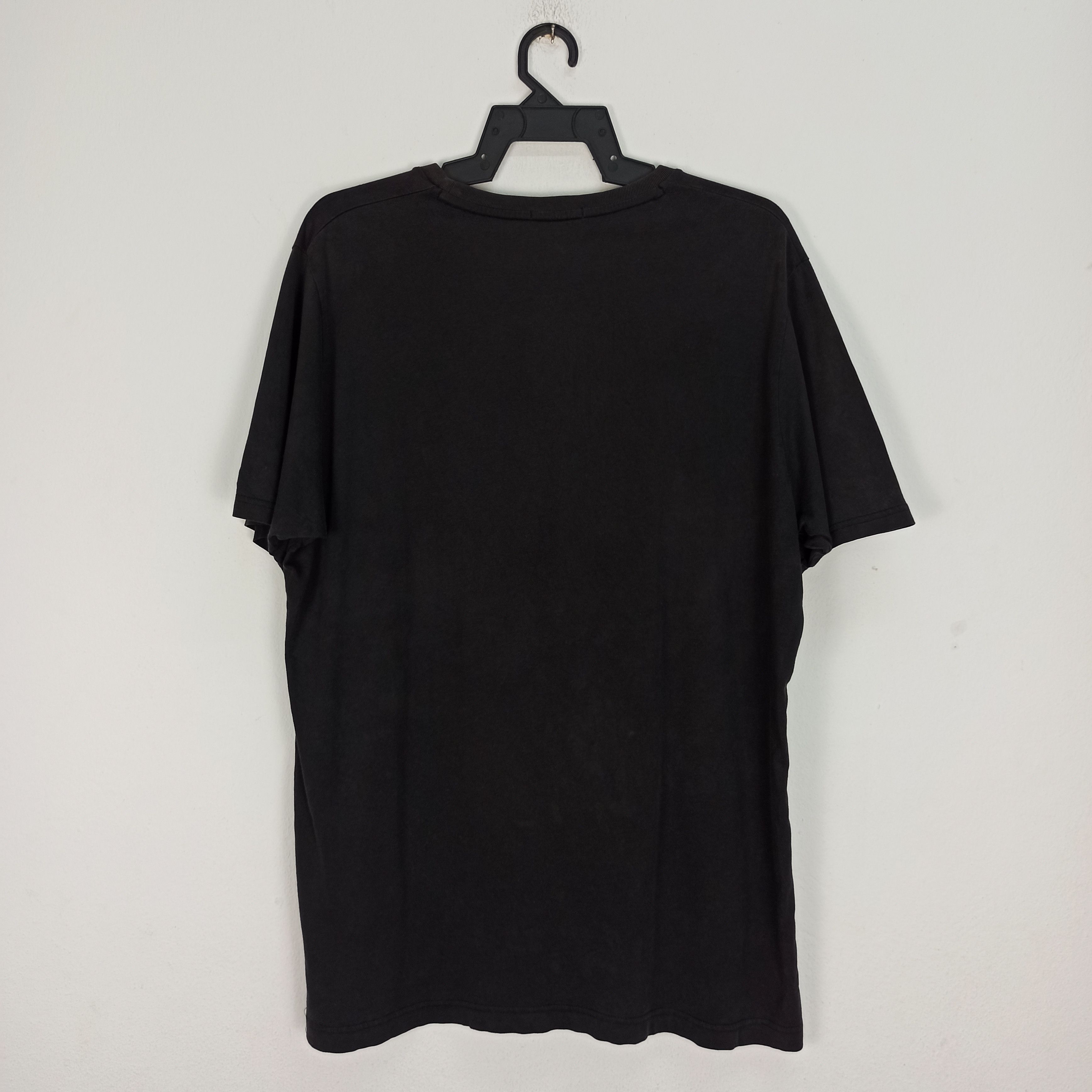 Jean-Michel Basquiat Jean Michel Basquiat X Uniqlo Tshirt Sun Faded Size US XL / EU 56 / 4 - 7 Thumbnail