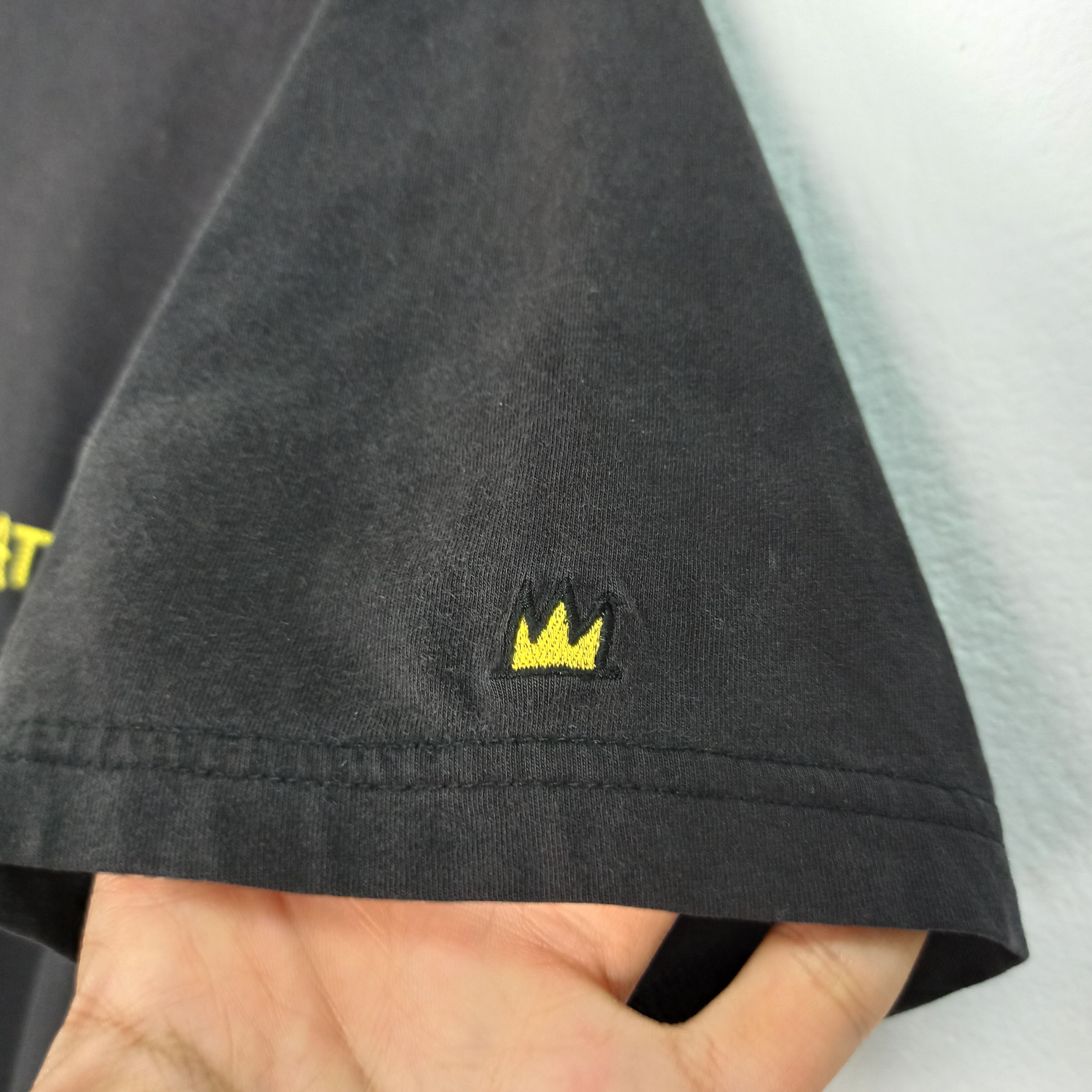 Jean-Michel Basquiat Jean Michel Basquiat X Uniqlo Tshirt Sun Faded Size US XL / EU 56 / 4 - 5 Thumbnail