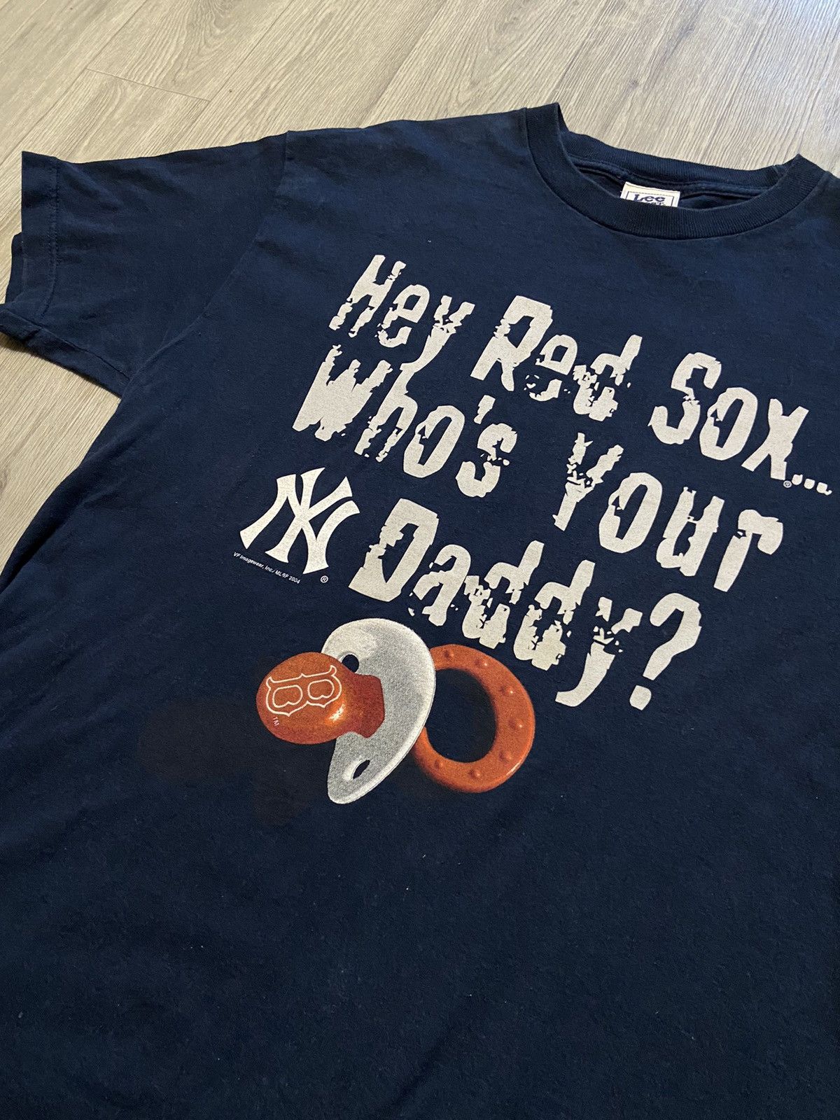 Vintage Vintage New York Yankees Hey Red Sox Who's Your Daddy? Tee Size US L / EU 52-54 / 3 - 2 Thumbnail