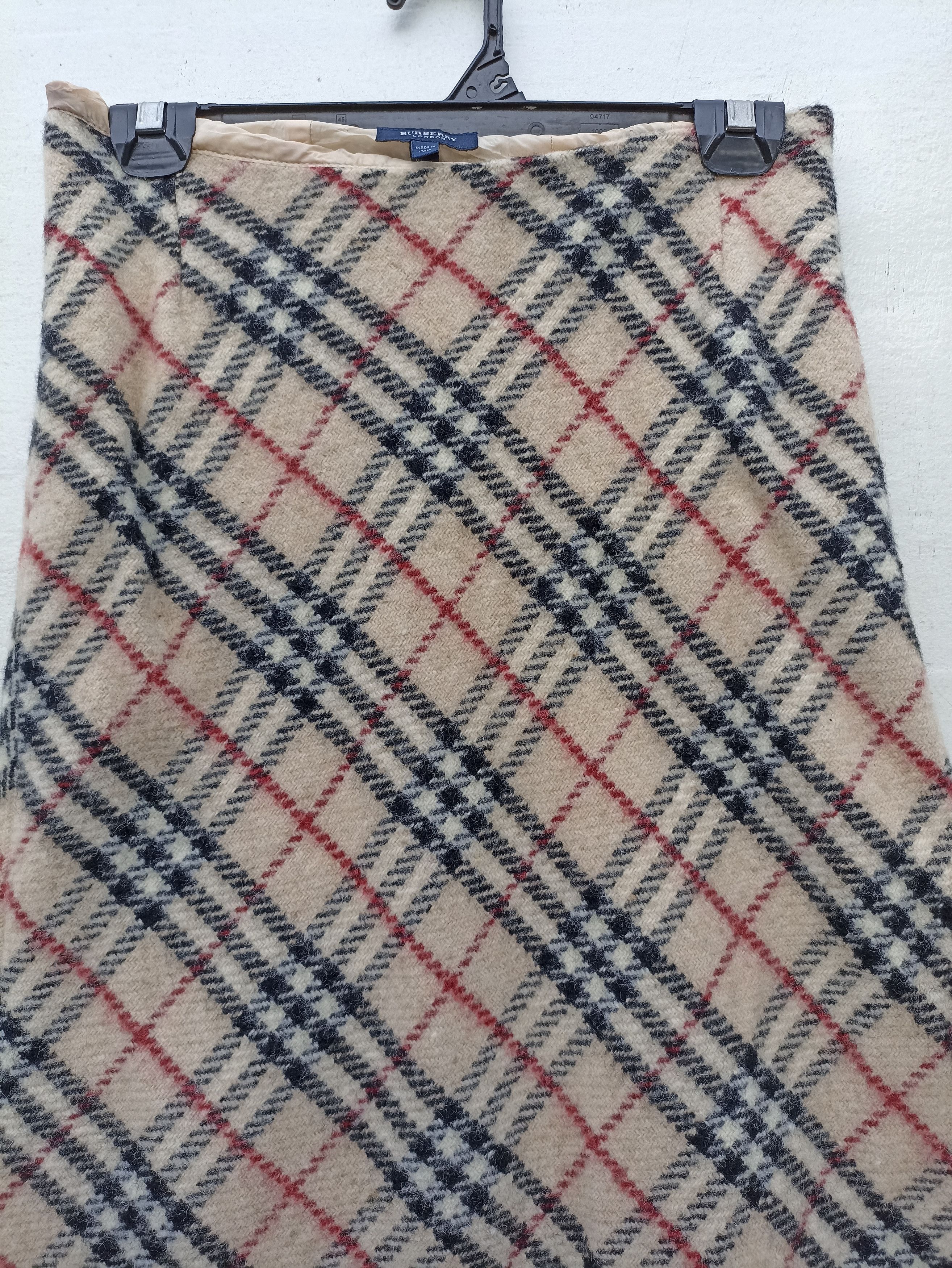 Burberry Burberry skirt nova check Size 28" / US 6 / IT 42 - 3 Thumbnail