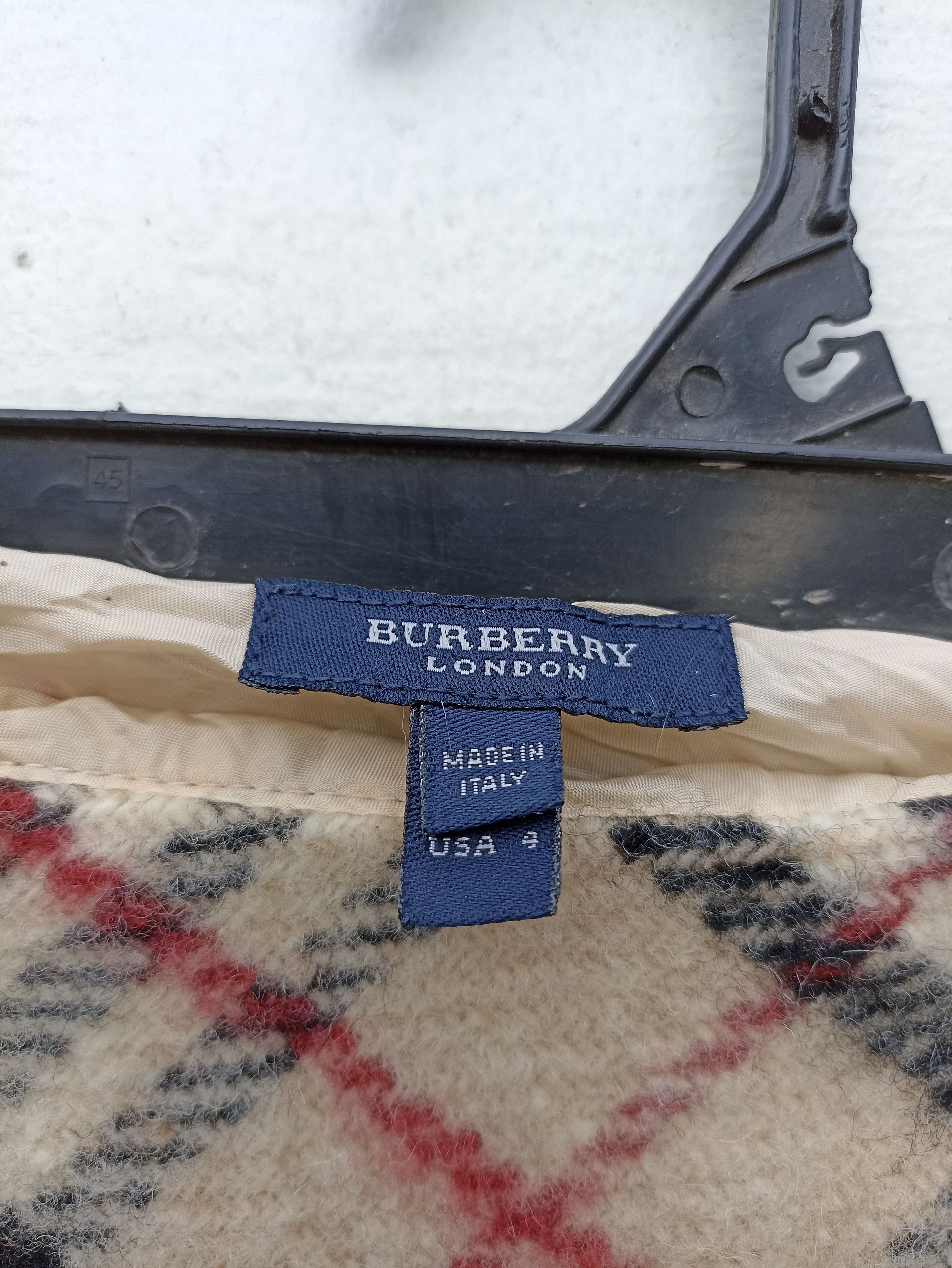 Burberry Burberry skirt nova check Size 28" / US 6 / IT 42 - 6 Thumbnail