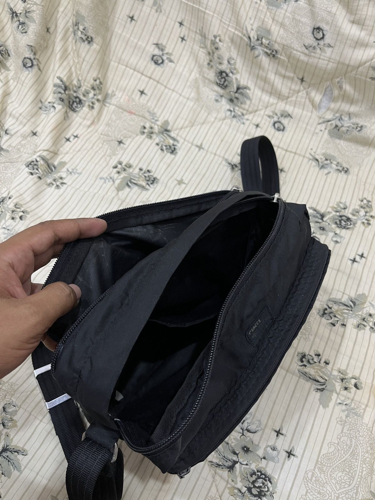 YSACCS POUR FEMME SLING BAG