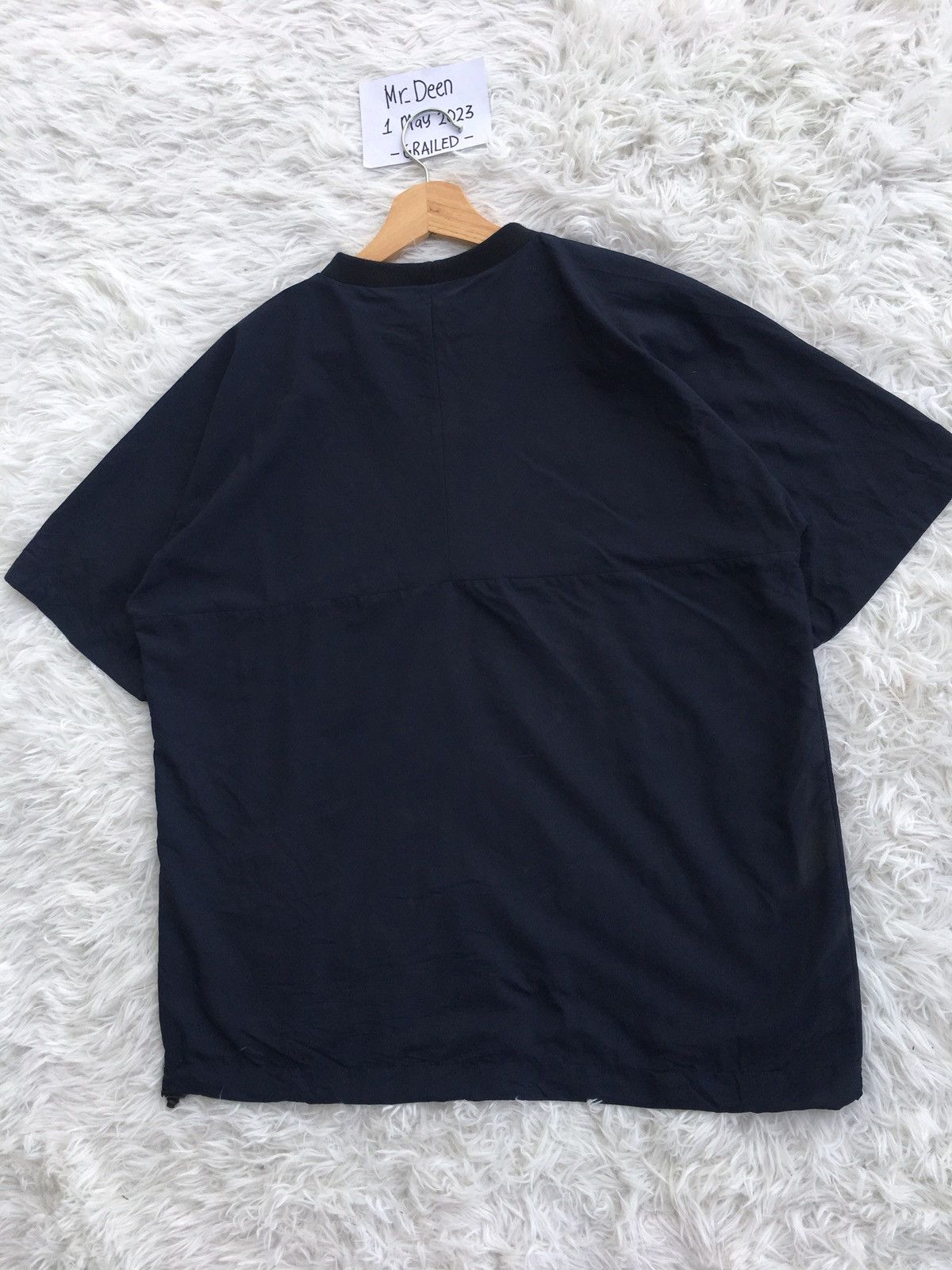 Champion Rare CHAMPION Nylon Tshirt Size US M / EU 48-50 / 2 - 15 Thumbnail
