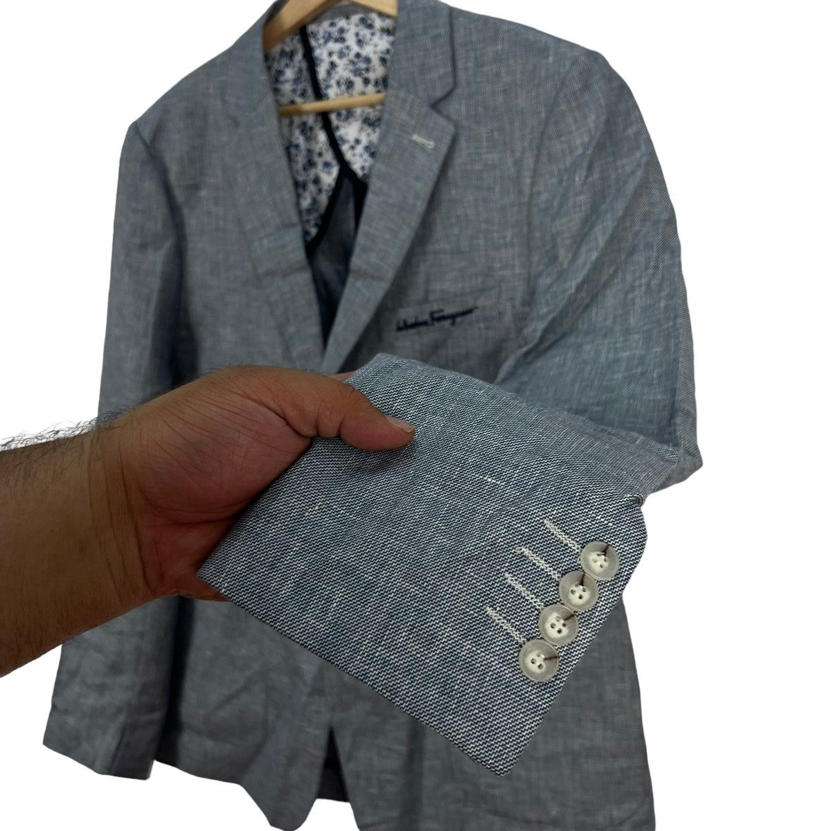 Salvatore Ferragamo VINTAGE SALVATORE FERRAGAMO CHORE JACKET MADE IN ITALY Size US L / EU 52-54 / 3 - 6 Thumbnail