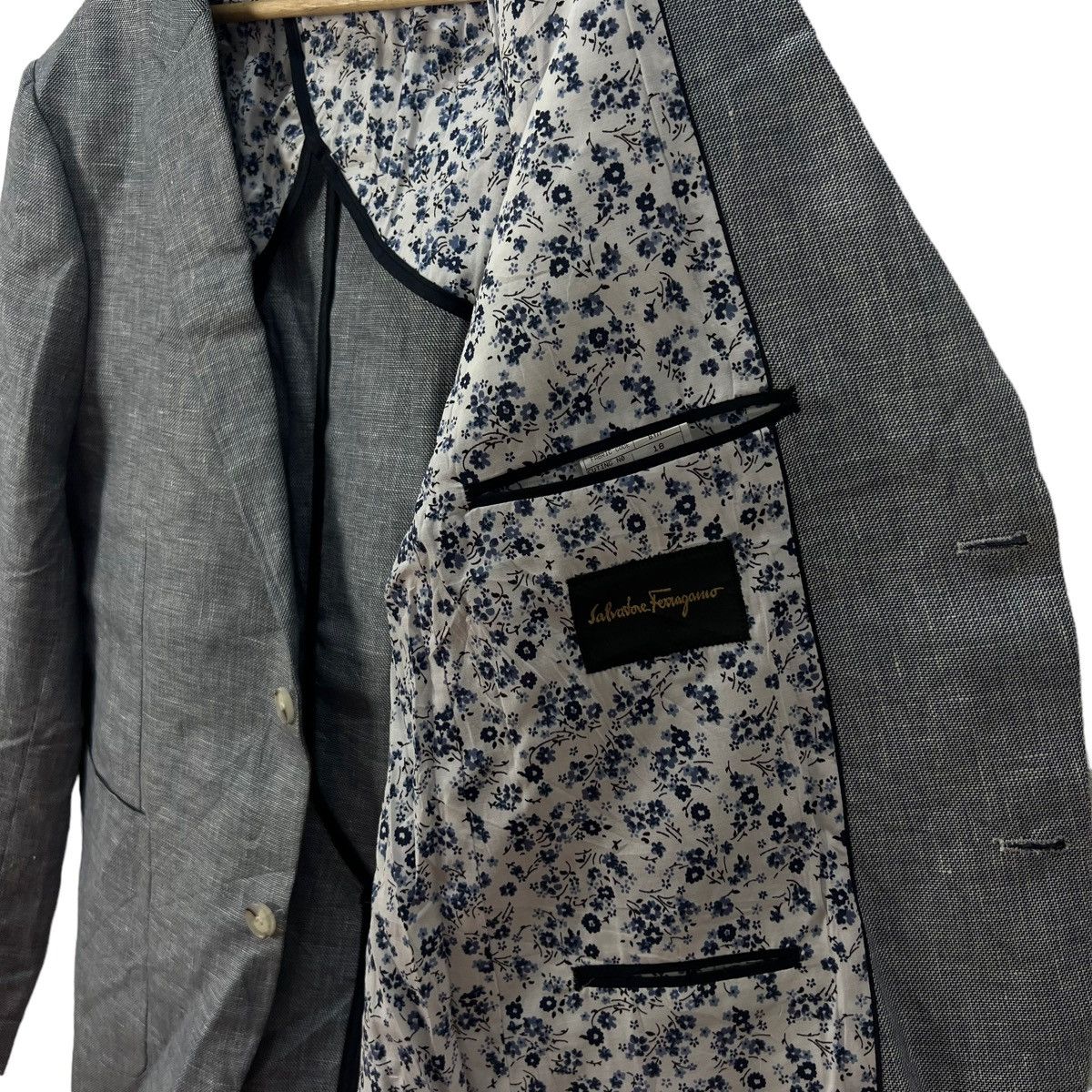 Salvatore Ferragamo VINTAGE SALVATORE FERRAGAMO CHORE JACKET MADE IN ITALY Size US L / EU 52-54 / 3 - 10 Thumbnail