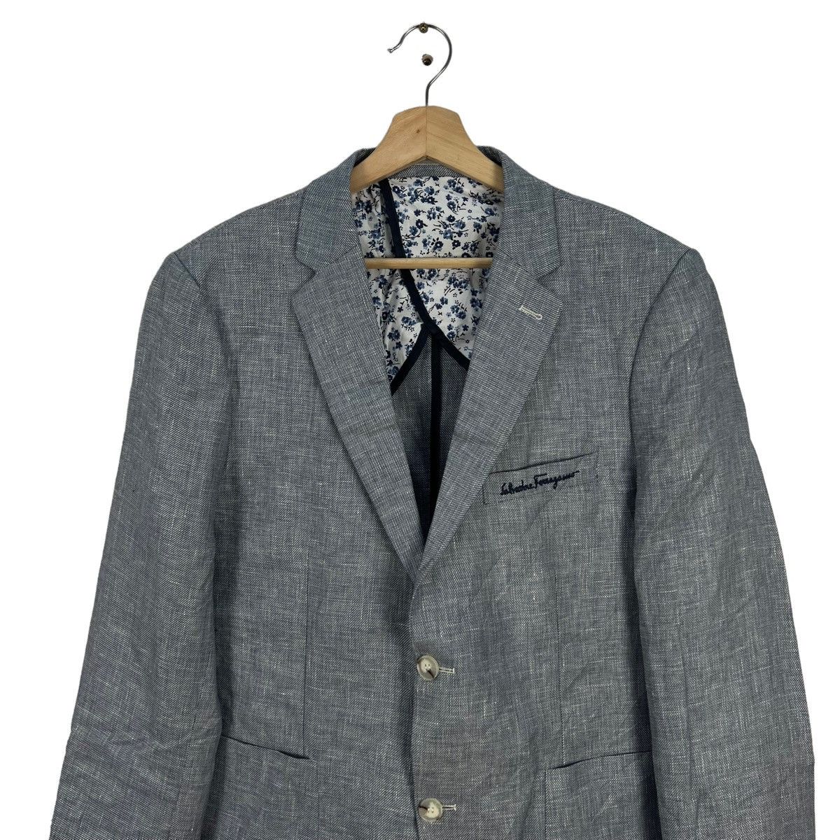 Salvatore Ferragamo VINTAGE SALVATORE FERRAGAMO CHORE JACKET MADE IN ITALY Size US L / EU 52-54 / 3 - 3 Thumbnail