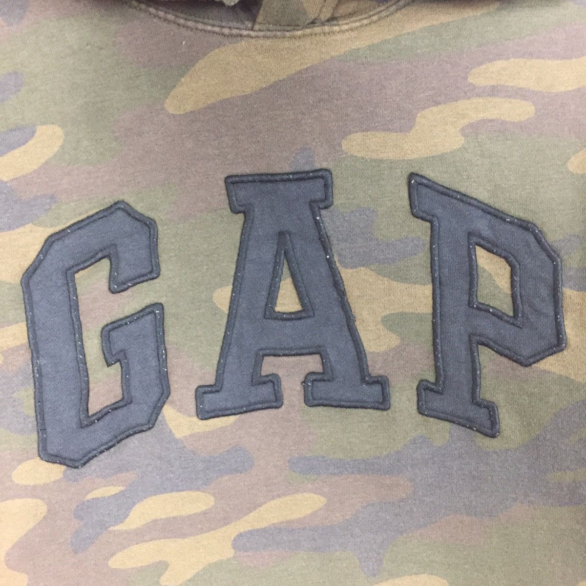 Gap × Japanese Brand Vintage Gap Hoodie Sweatshirt Big Logo Gap Camo Army Design Size US M / EU 48-50 / 2 - 2 Thumbnail