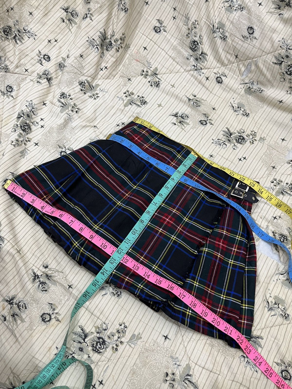 Other (Pppp). SUPER LOVERS ROCK PLEATED SKIRTS Size 27" / US 4 / IT 40 - 12 Thumbnail