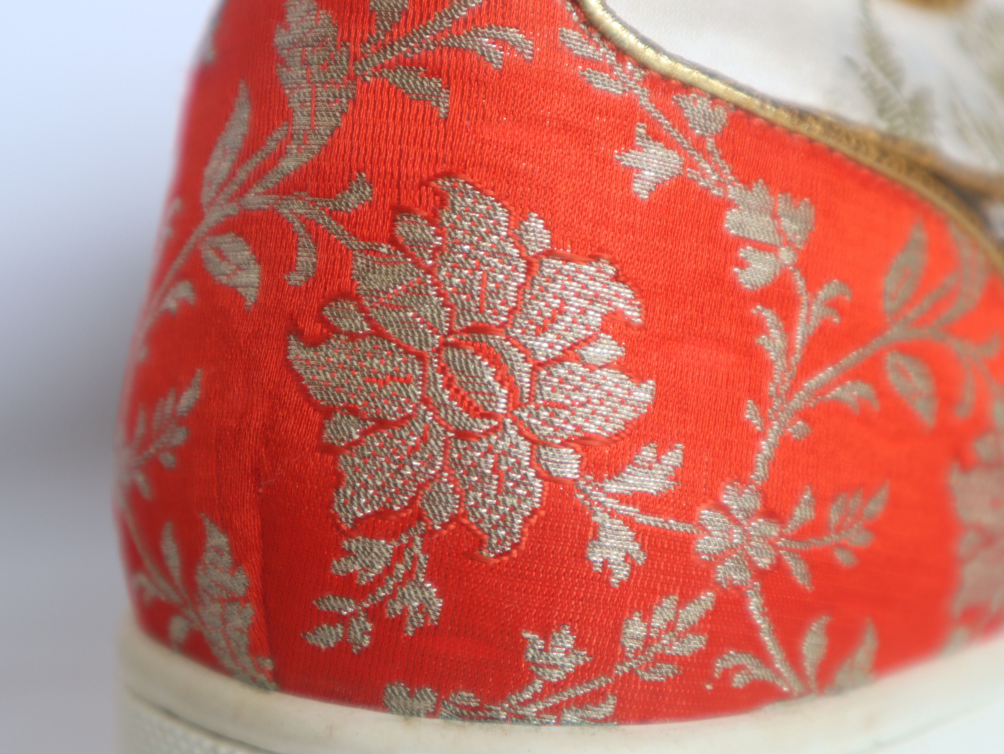 Christian Louboutin Christian Louboutin x Sabyasachi Sneakers Ultra Rare Size US 9 / EU 42 - 11 Thumbnail