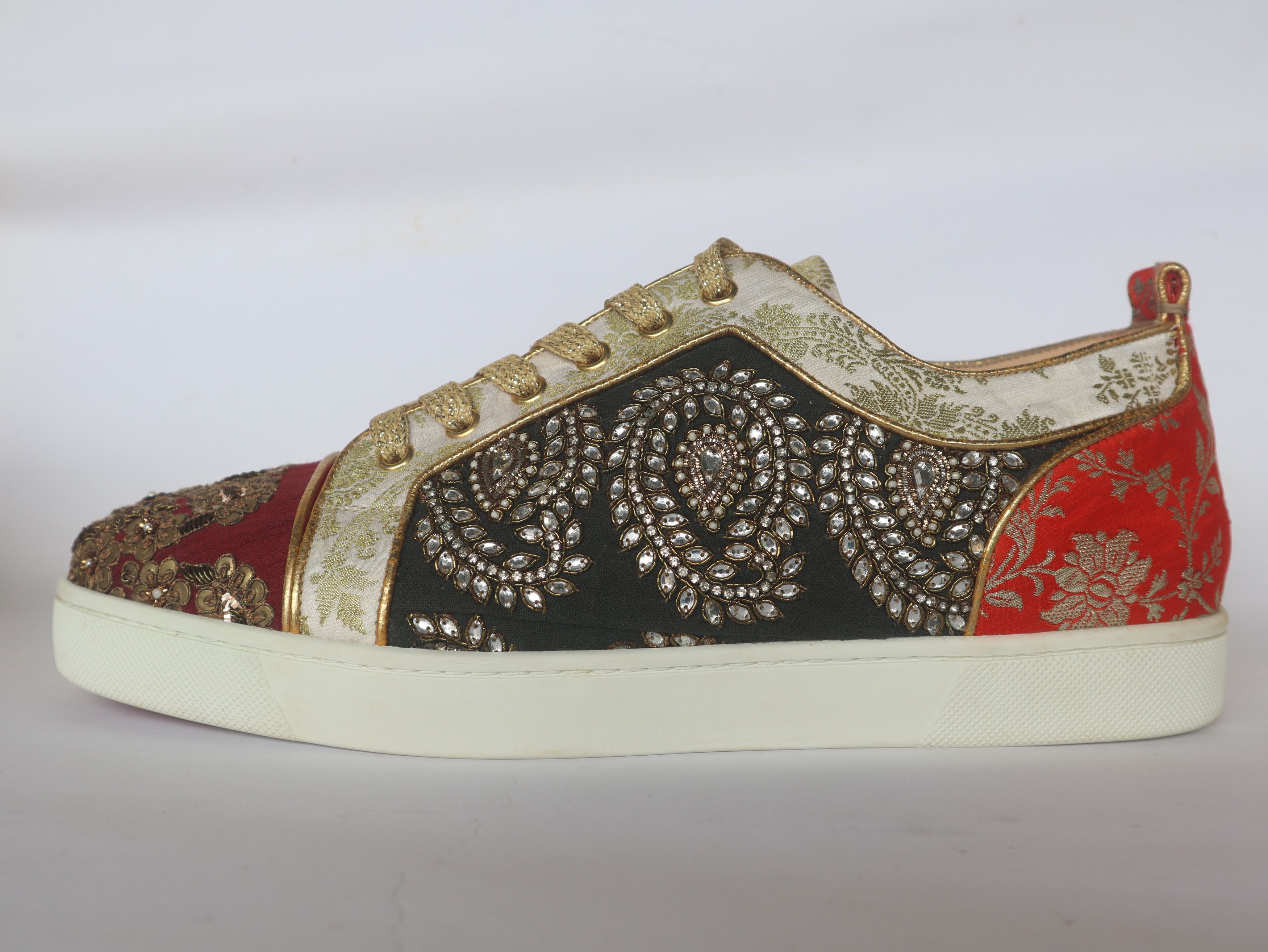 Christian Louboutin Christian Louboutin x Sabyasachi Sneakers Ultra Rare Size US 9 / EU 42 - 2 Thumbnail