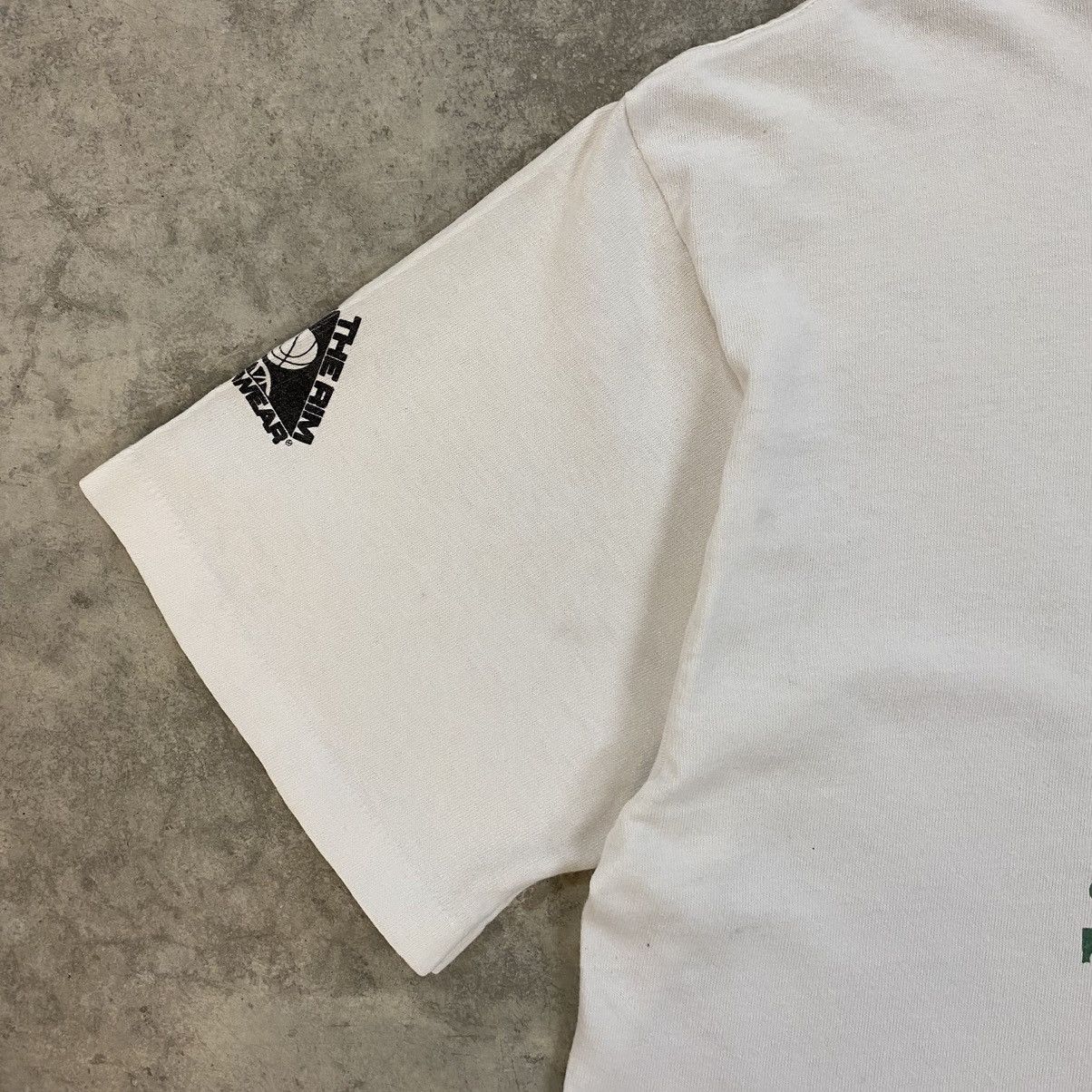 Above the Rim Vintage 90’s Shawn Kemp Above The Rim Graphic T-Shirt Size US M / EU 48-50 / 2 - 6 Thumbnail