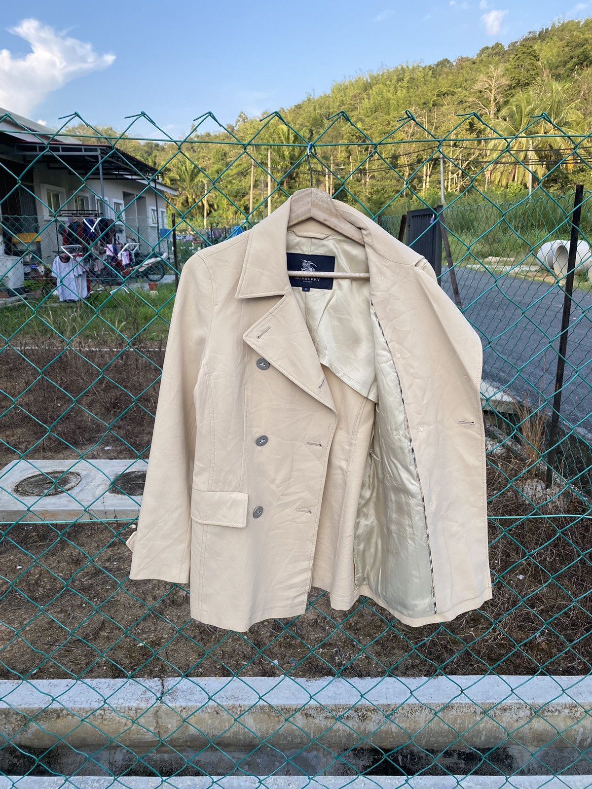 Burberry Burberry London Double Breasted Short Trench Coat Size S / US 4 / IT 40 - 3 Thumbnail