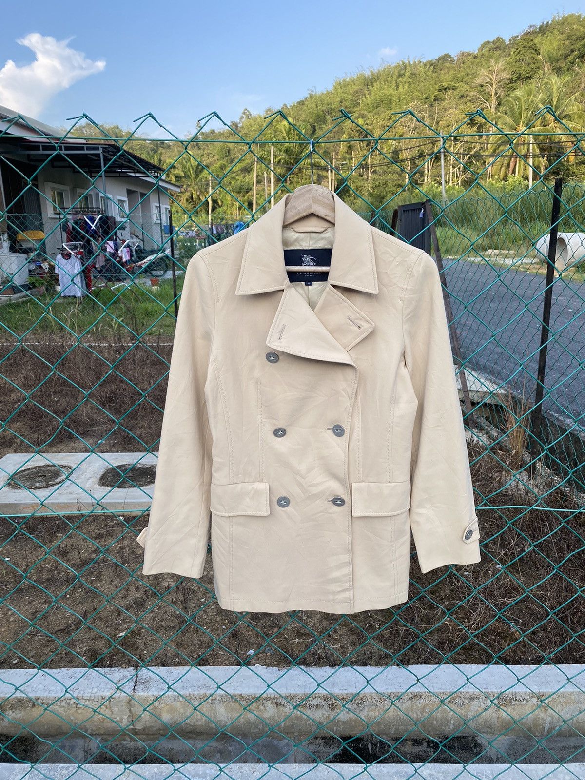 Burberry Burberry London Double Breasted Short Trench Coat Size S / US 4 / IT 40 - 1 Thumbnail