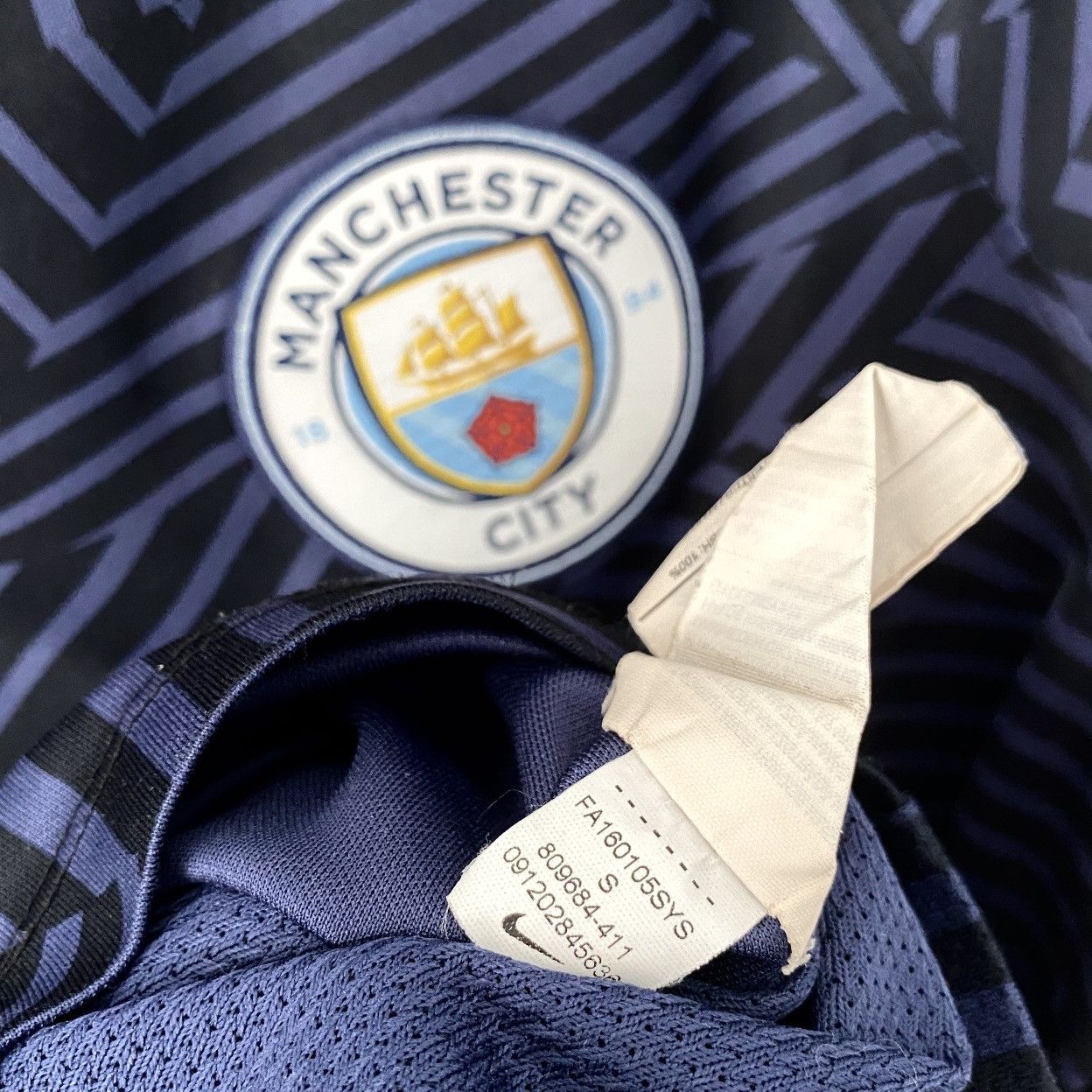 Nike S 2015 2016 Manchester City Nike Training Kit Soccer Jersey Size US S / EU 44-46 / 1 - 4 Thumbnail