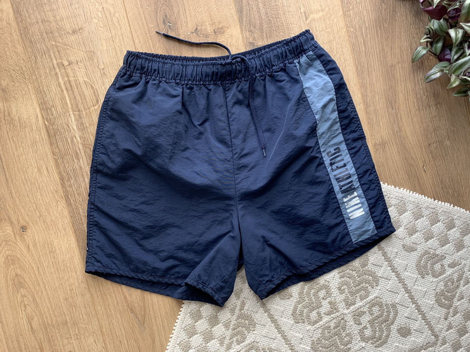 Nike vintage Nike athletic sport shorts Size US 32 / EU 48 - 1 Thumbnail