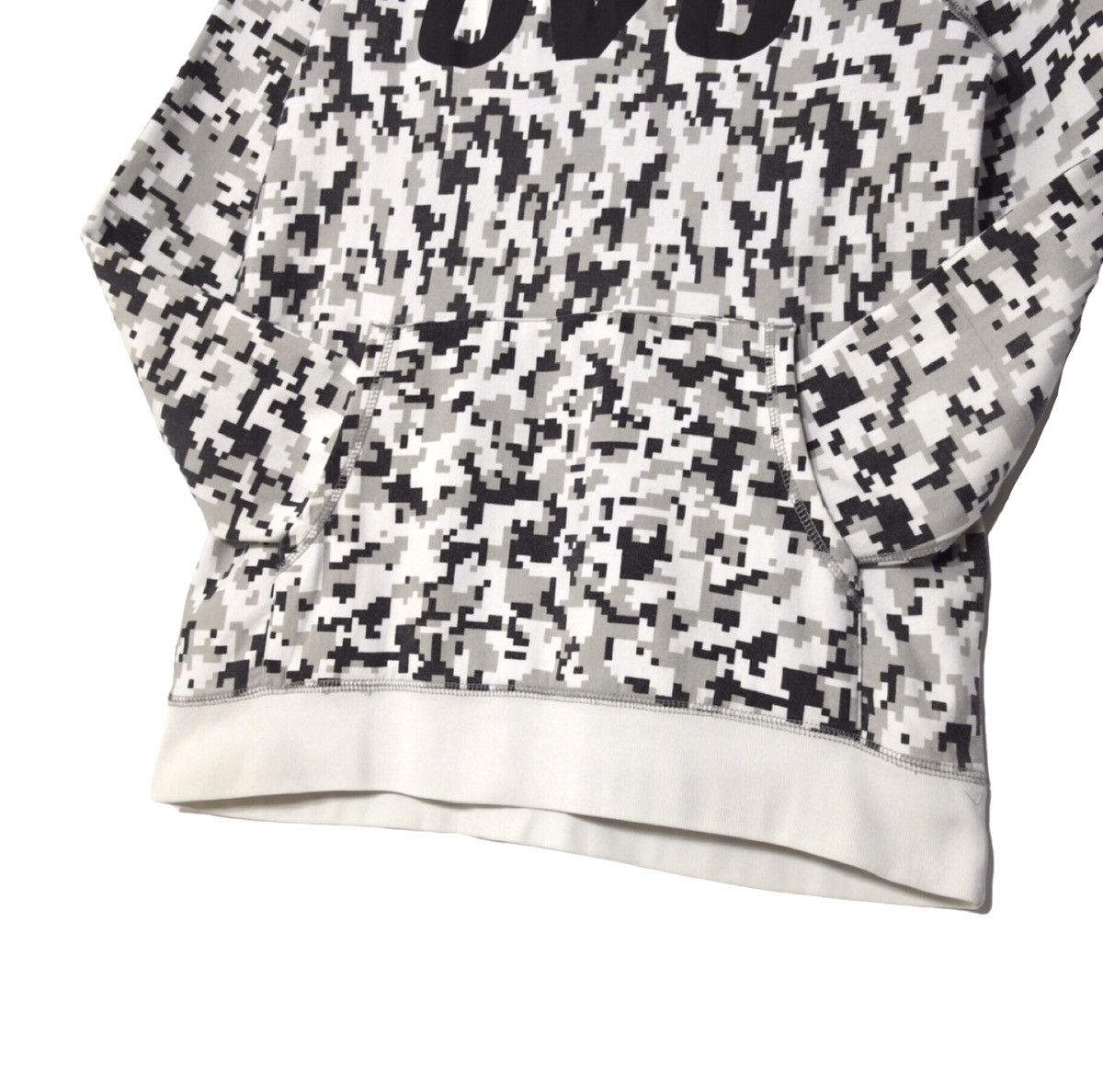 October's Very Own October Very Own OVO Runner Digi Camo Hoodie Mens Sz M Size US M / EU 48-50 / 2 - 8 Thumbnail