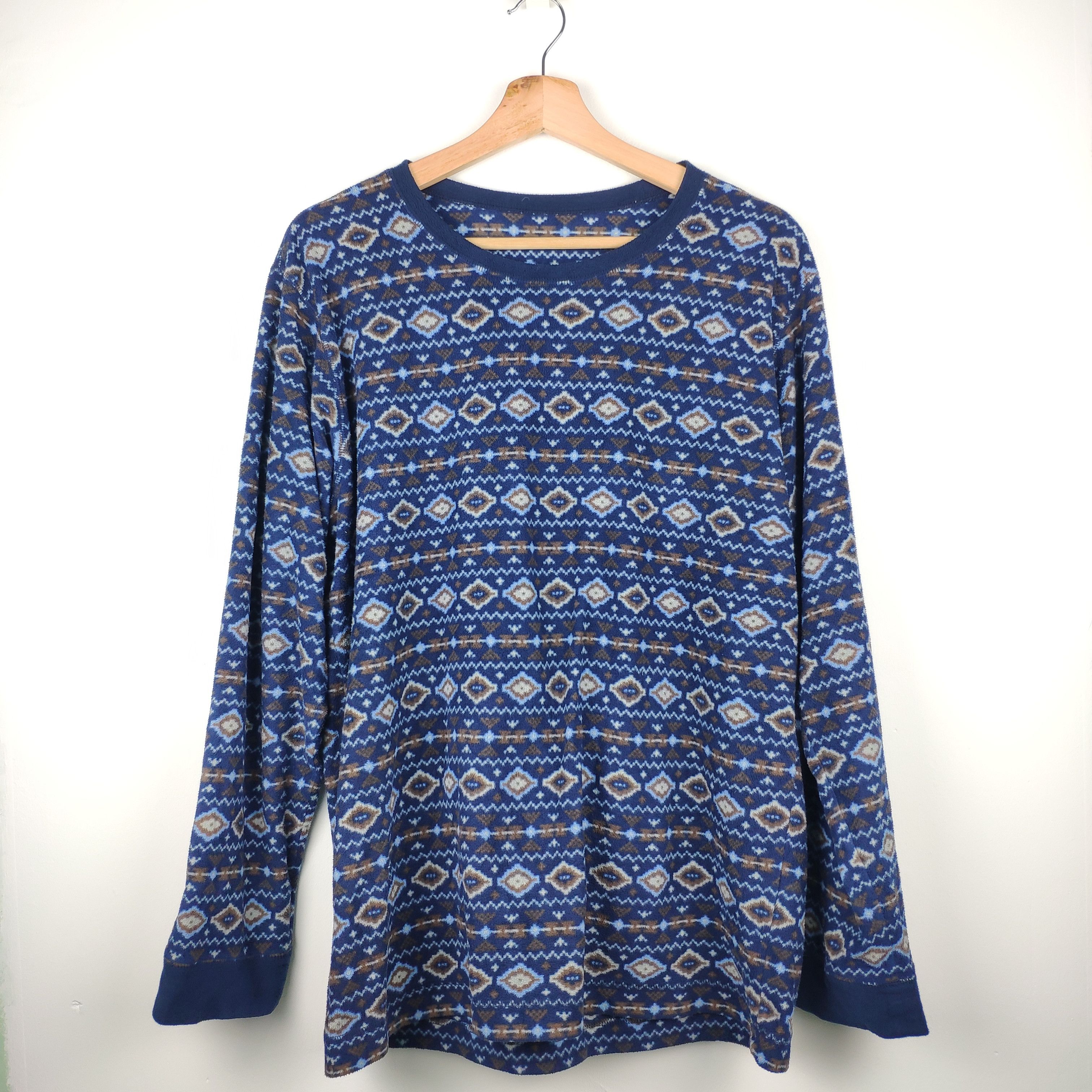image of Steal Uniqlo Fleece T Shirt Long Sleeve Native Art, Men's (Size Medium)