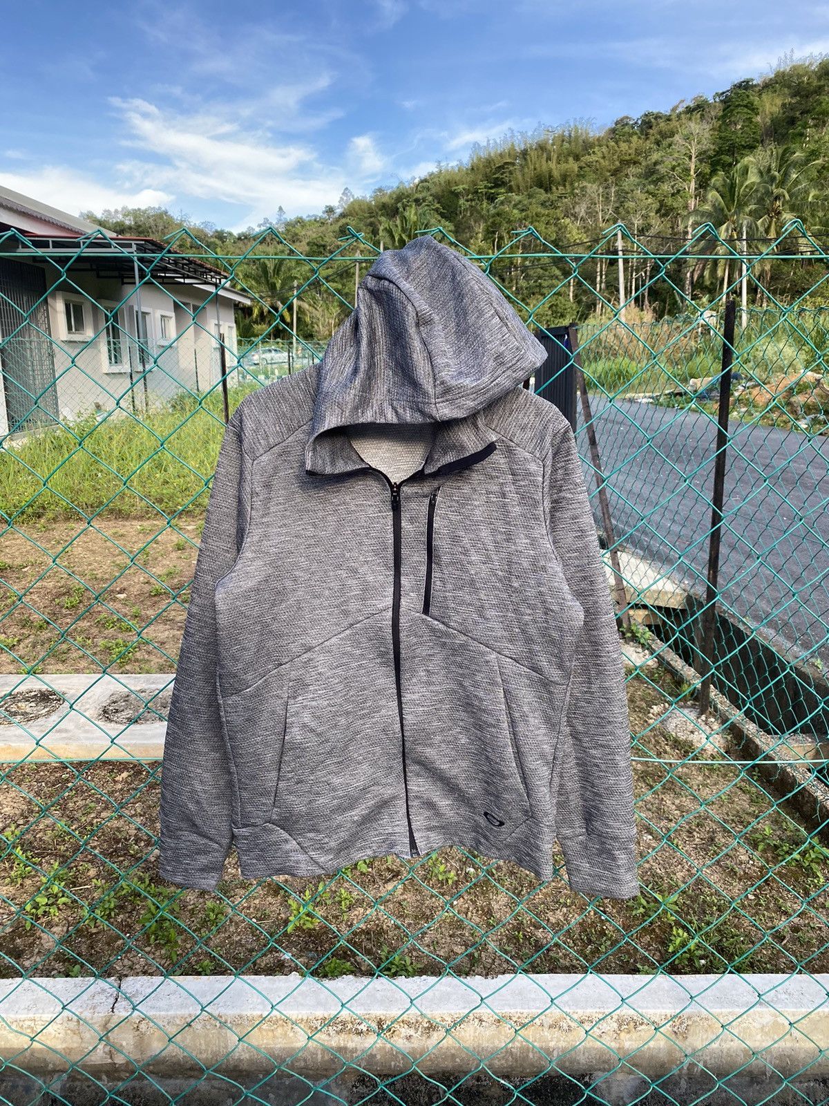 Oakley performance fit hoodie