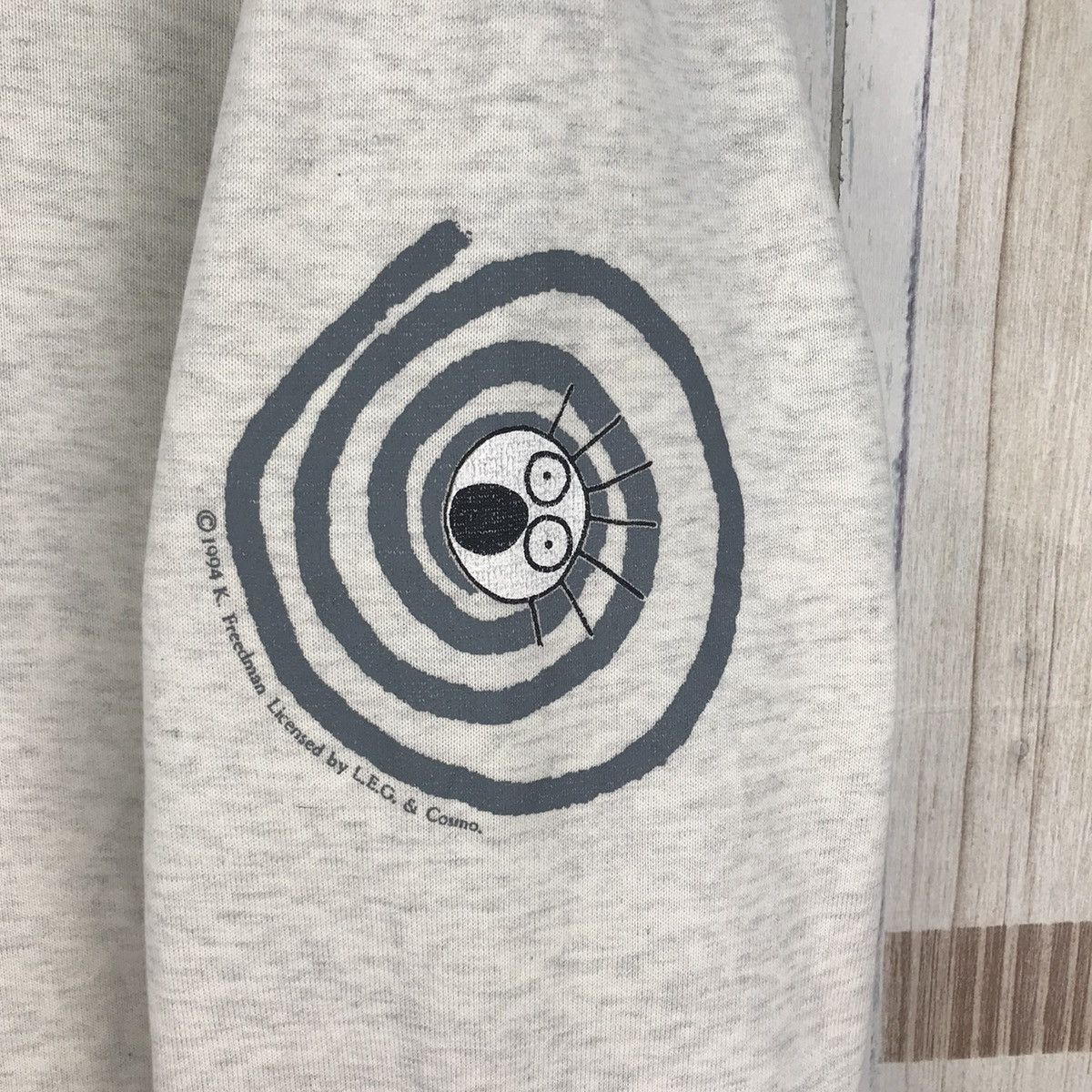 Levi's Vintage 90s Levi’s Scared Guy Sweatshirt Size M / US 6-8 / IT 42-44 - 5 Thumbnail