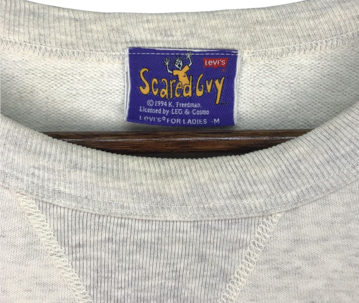 Levi's Vintage 90s Levi’s Scared Guy Sweatshirt Size M / US 6-8 / IT 42-44 - 3 Thumbnail