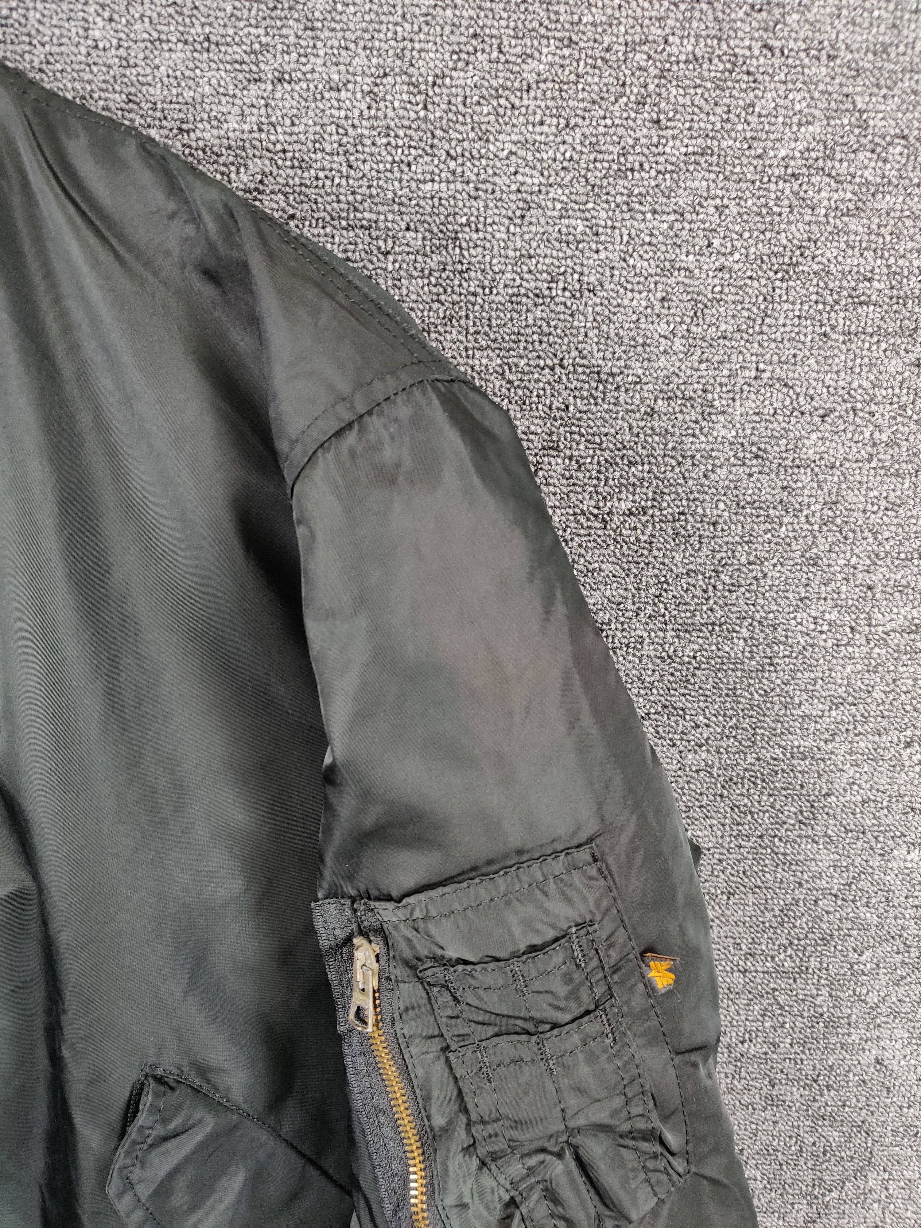 Alpha Industries Vintage 90s Alpha Industries Ma-1 Flight Bomber Jacket Size US L / EU 52-54 / 3 - 9 Thumbnail