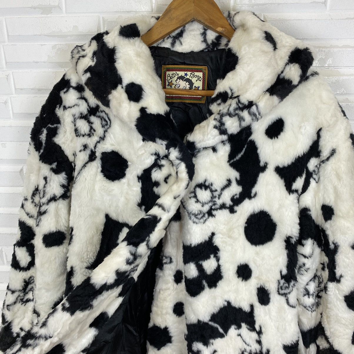 Vintage ☀️Vintage Betty Boop fur coat Size US M / EU 48-50 / 2 - 7 Thumbnail