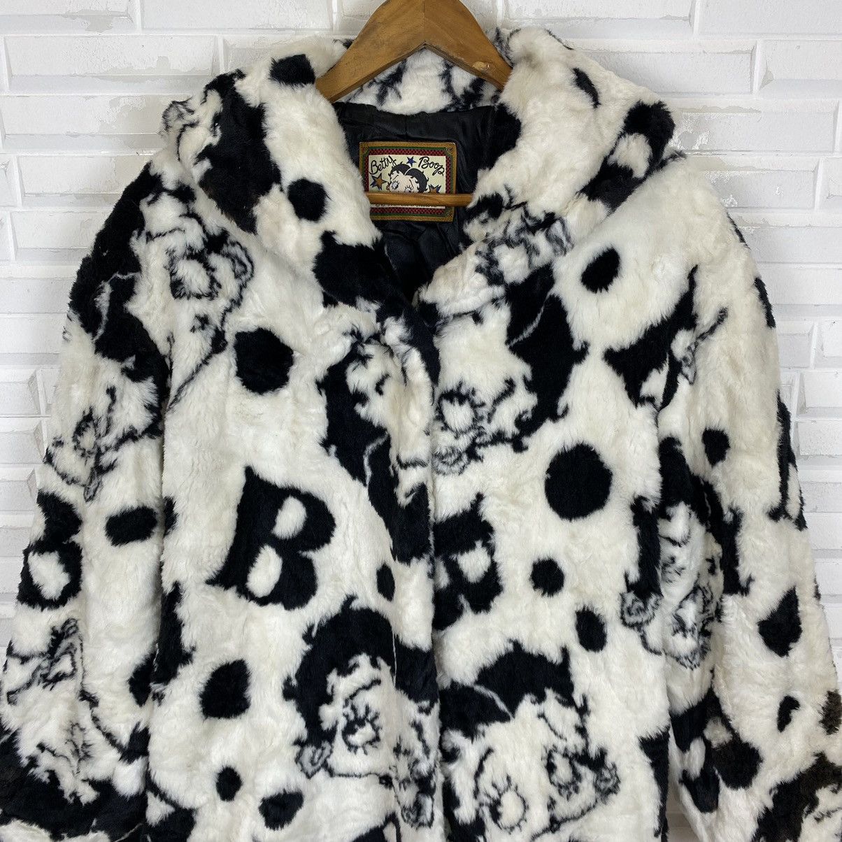 Vintage ☀️Vintage Betty Boop fur coat Size US M / EU 48-50 / 2 - 5 Thumbnail
