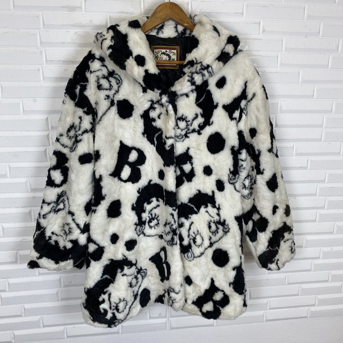 Vintage ☀️Vintage Betty Boop fur coat Size US M / EU 48-50 / 2 - 3 Thumbnail